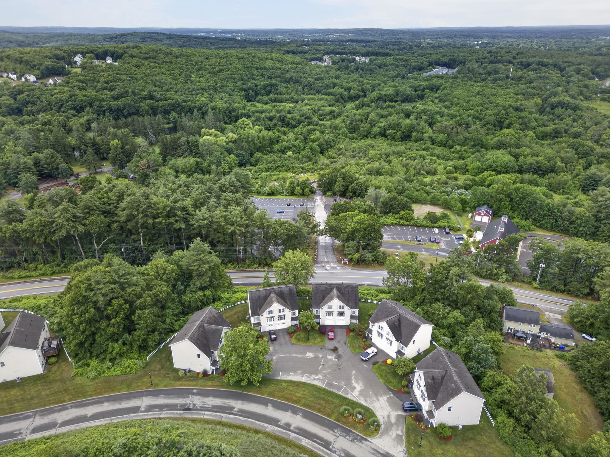 41 Shadowbrook Dr #B, Hudson, NH 03051