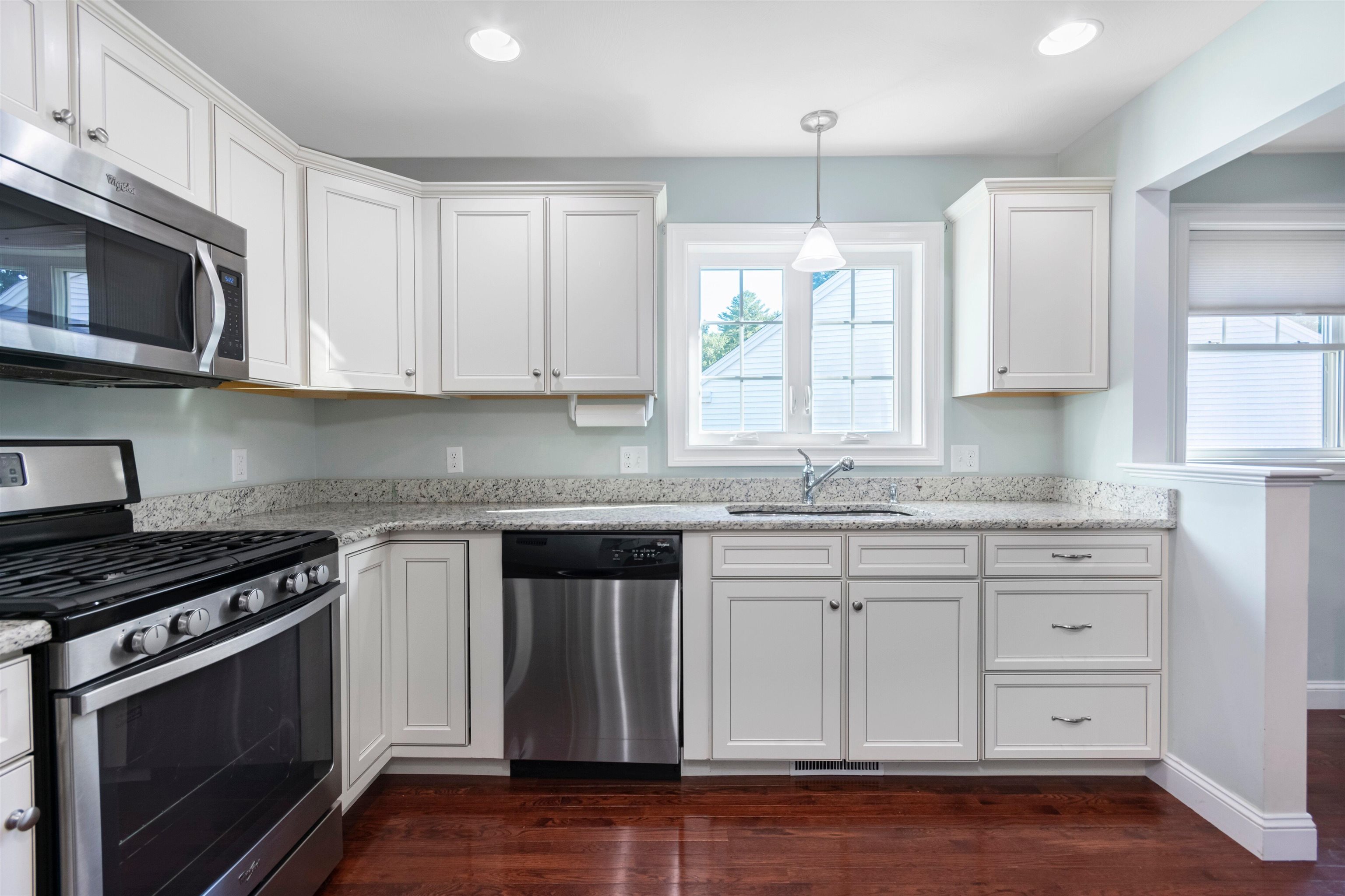 19 Furnival Rd, Nashua, NH 03064