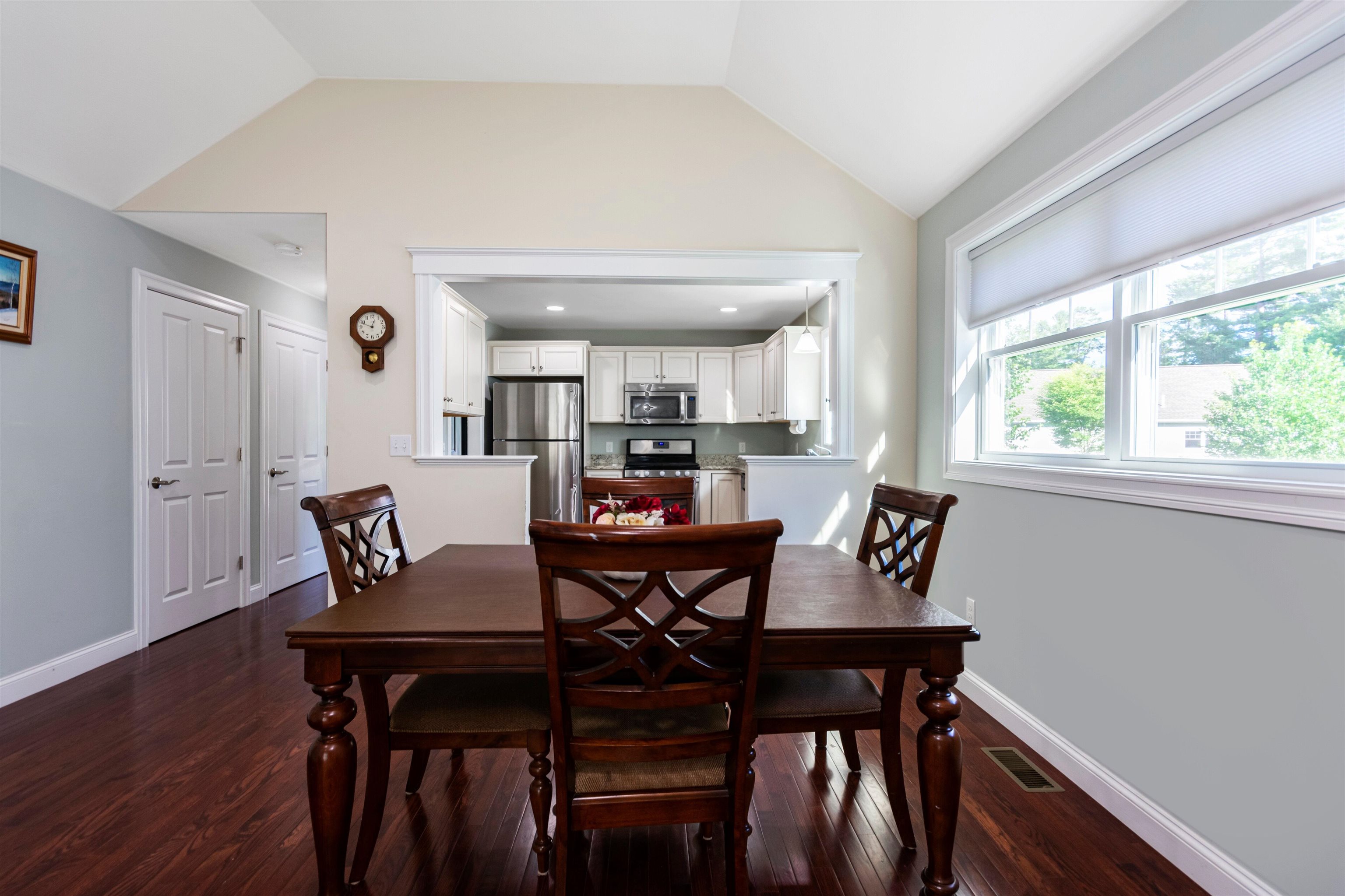 19 Furnival Rd, Nashua, NH 03064