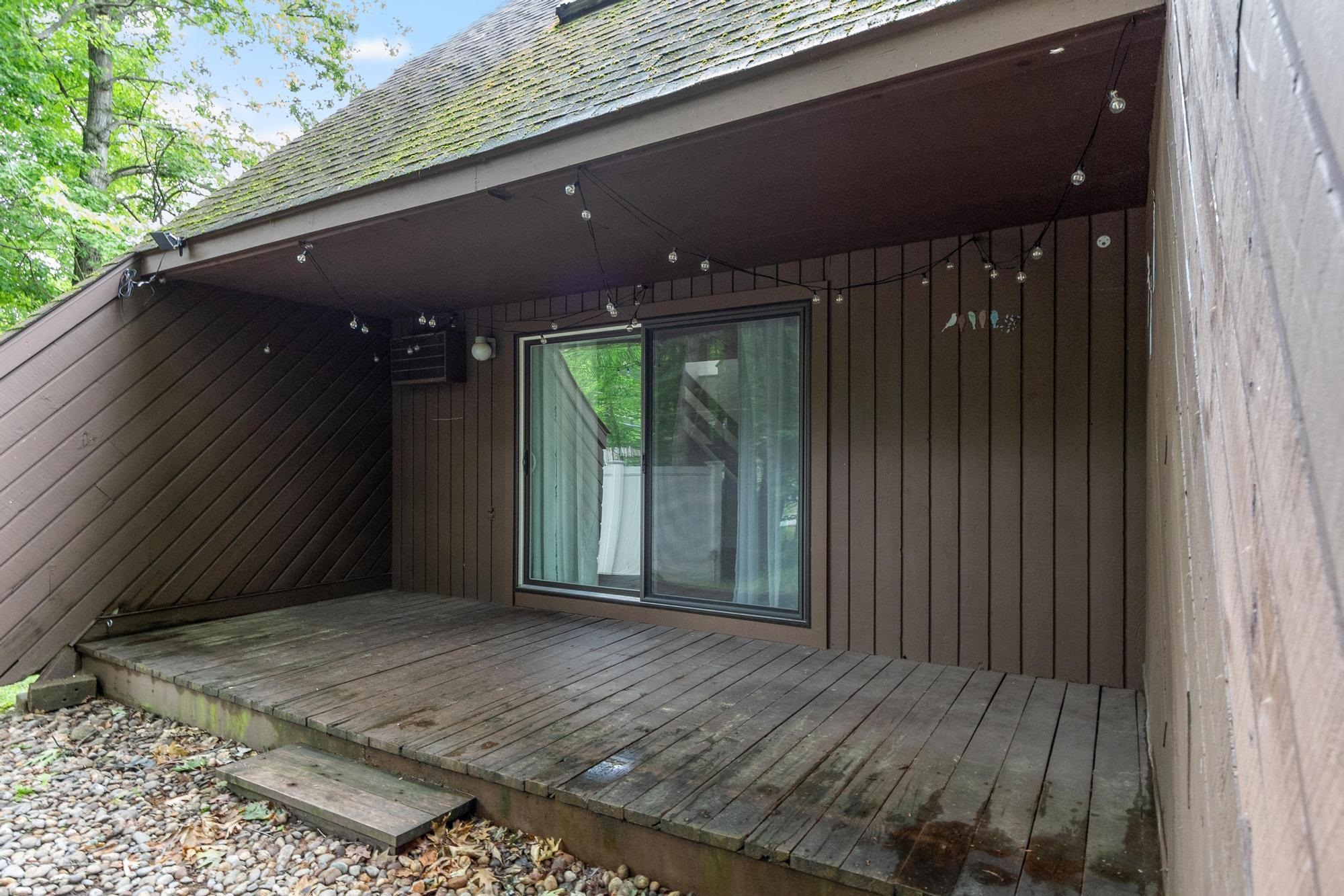 1 Cortez Dr, Nashua, NH 03062