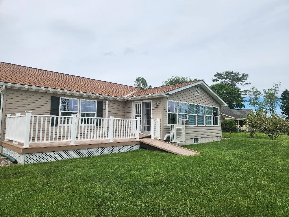 566 Calavant Hill Rd, Charlestown, NH 03603
