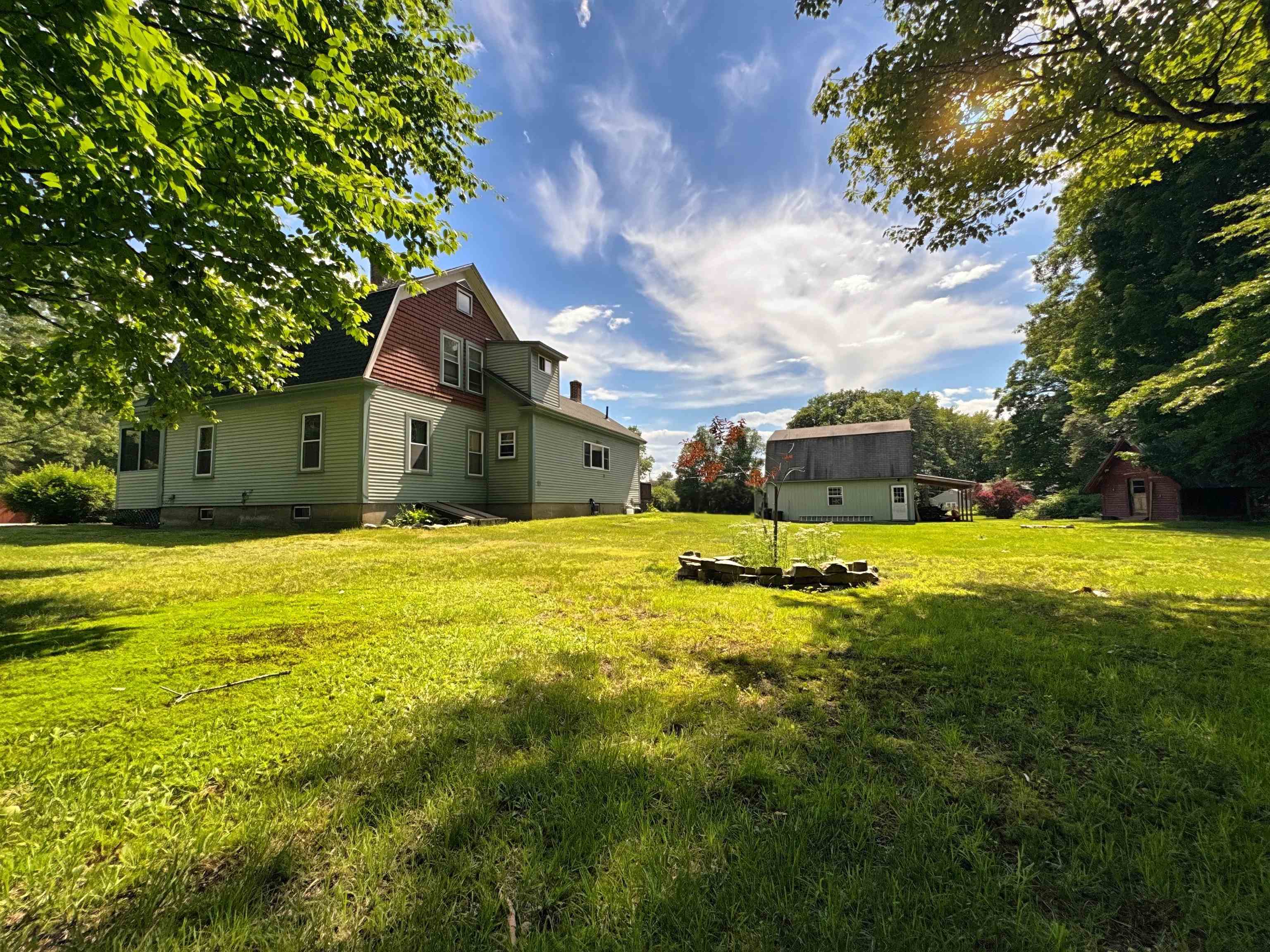 1 Ainsworth Rd, Claremont, NH 03743