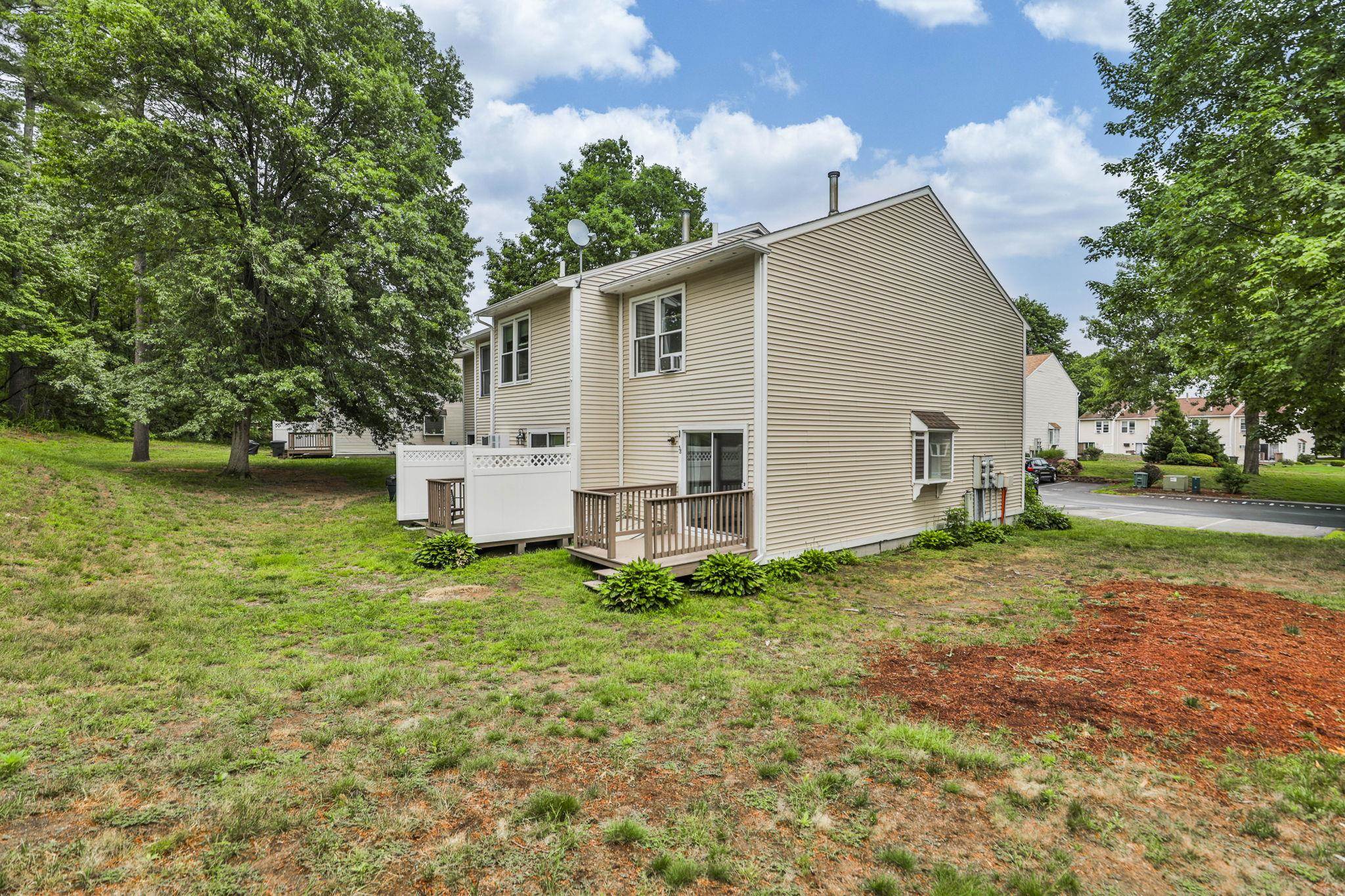 38 Shelburne Rd, Merrimack, NH 03054