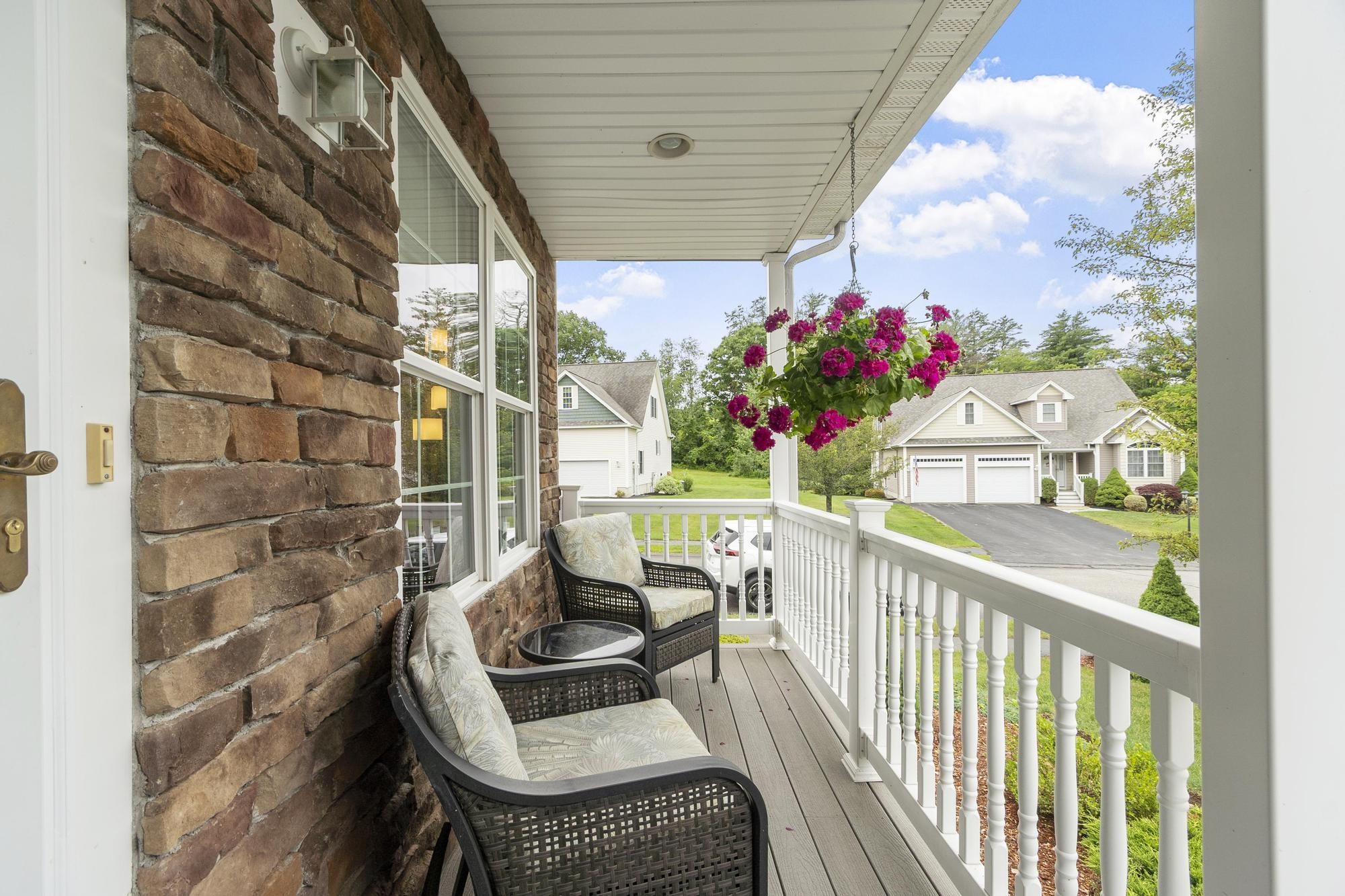 18 Harvest Rd, Windham, NH 03087