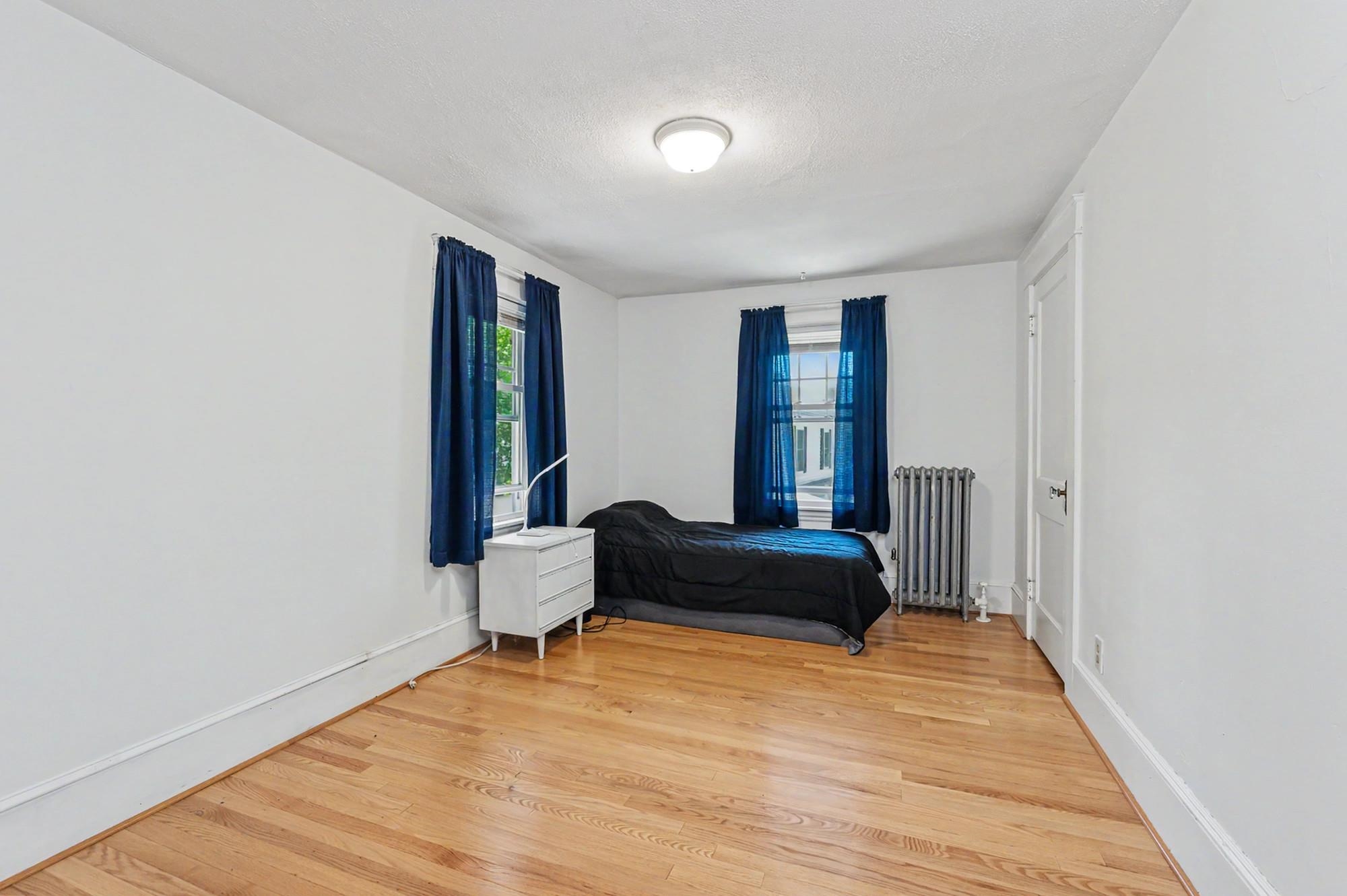 20 Lawndale Ave, Nashua, NH 03060