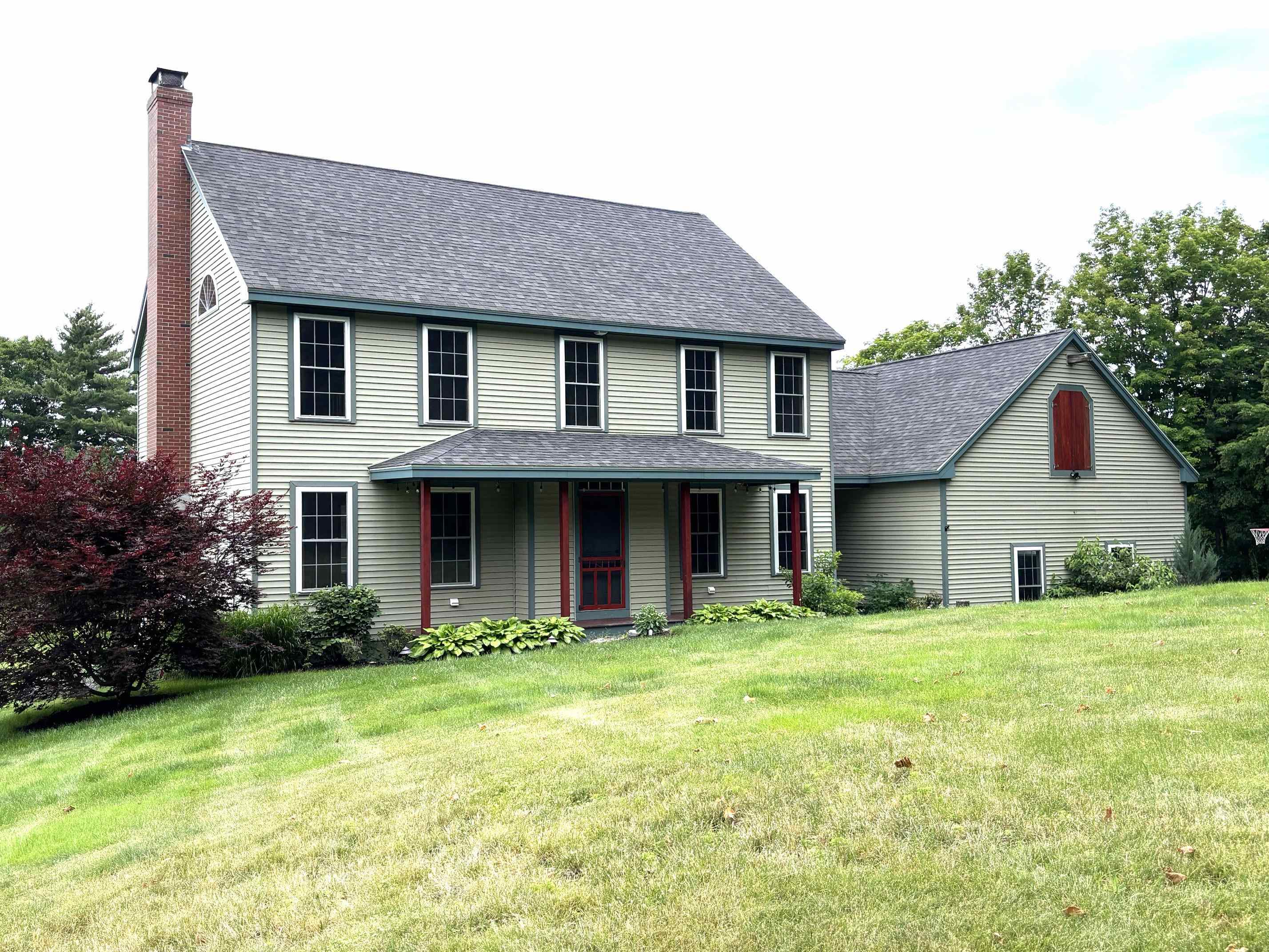 8 Old Mill Ln, Rollinsford, NH 03869