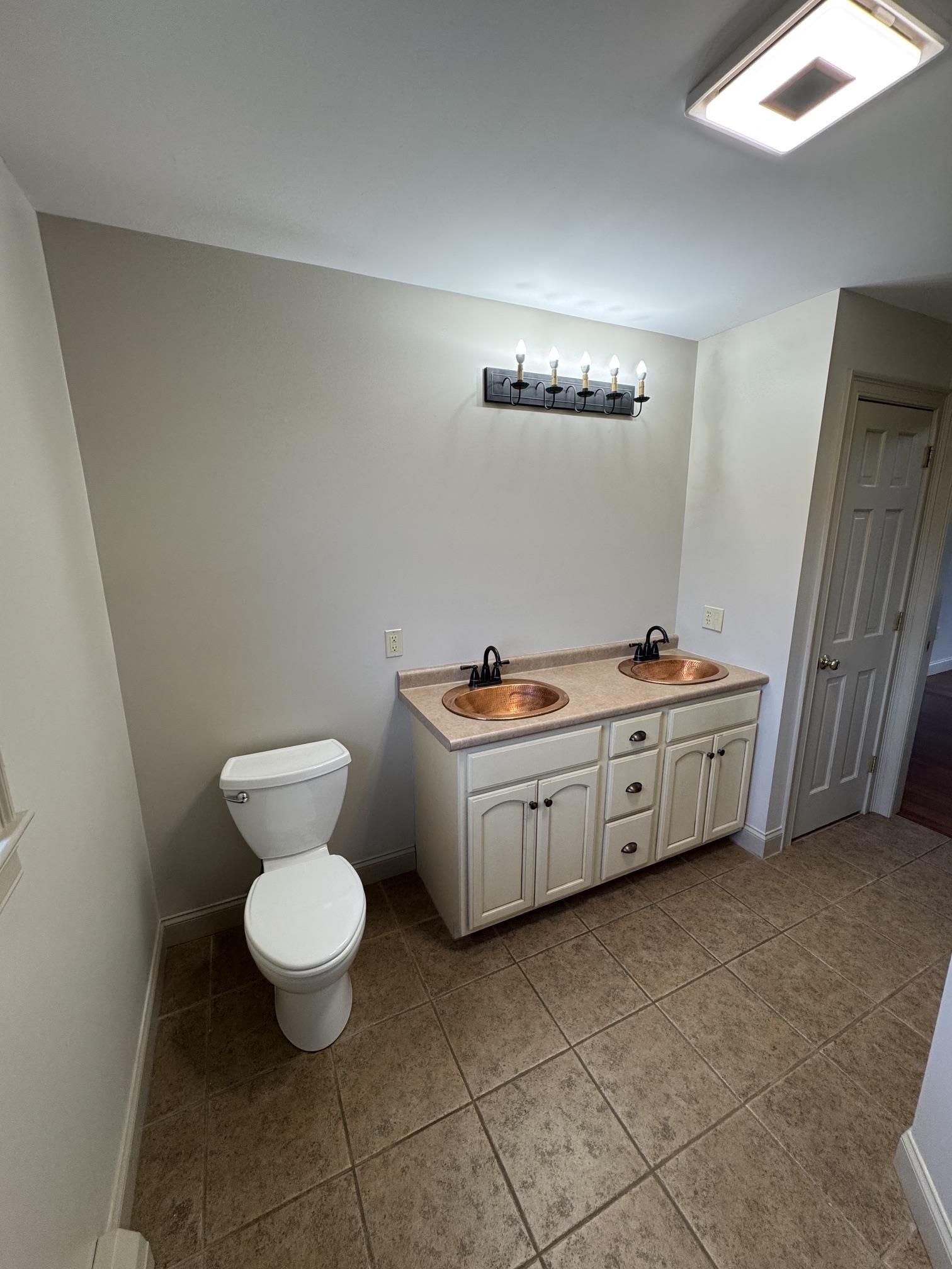 8 Old Mill Ln, Rollinsford, NH 03869