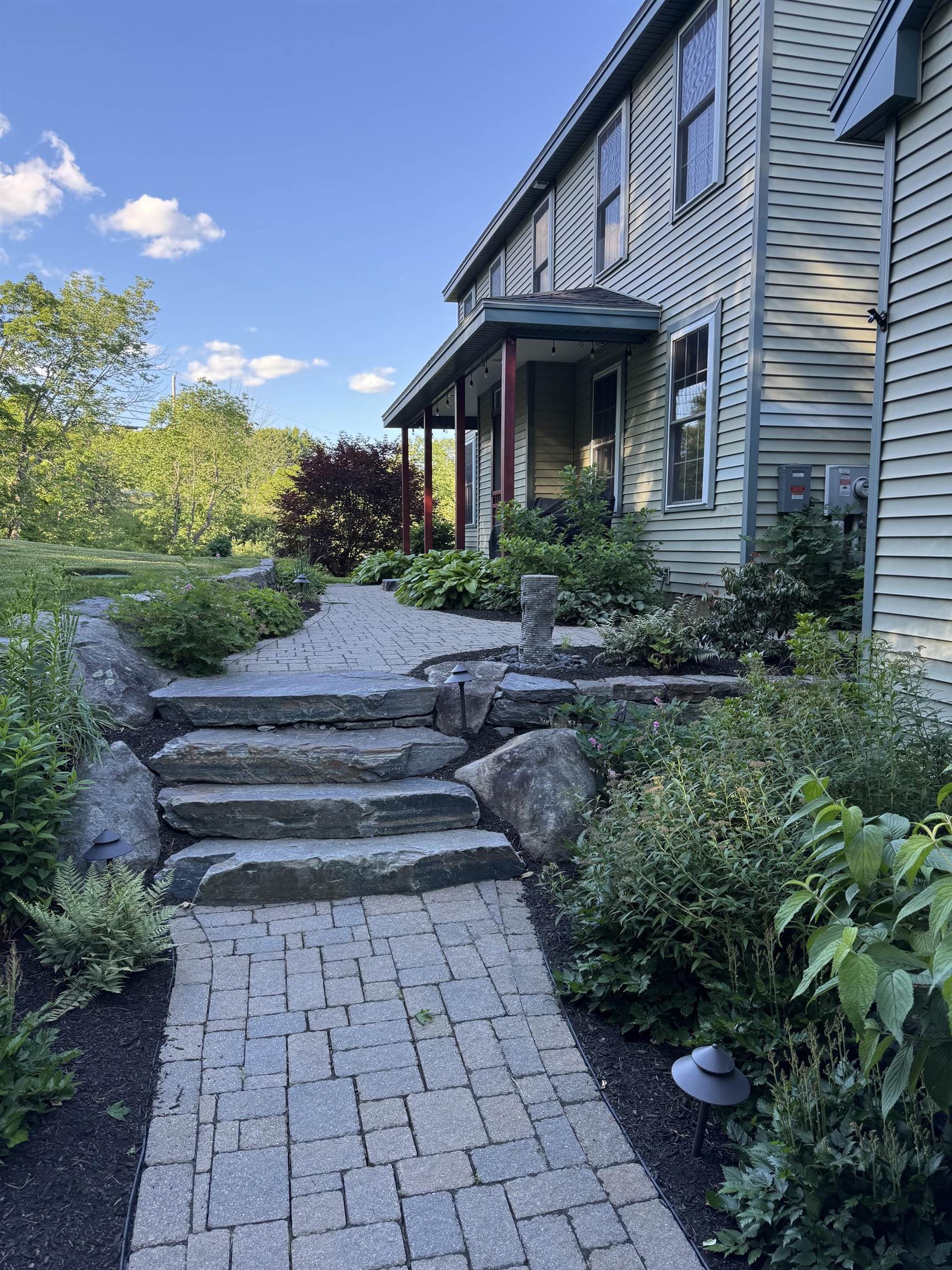 8 Old Mill Ln, Rollinsford, NH 03869