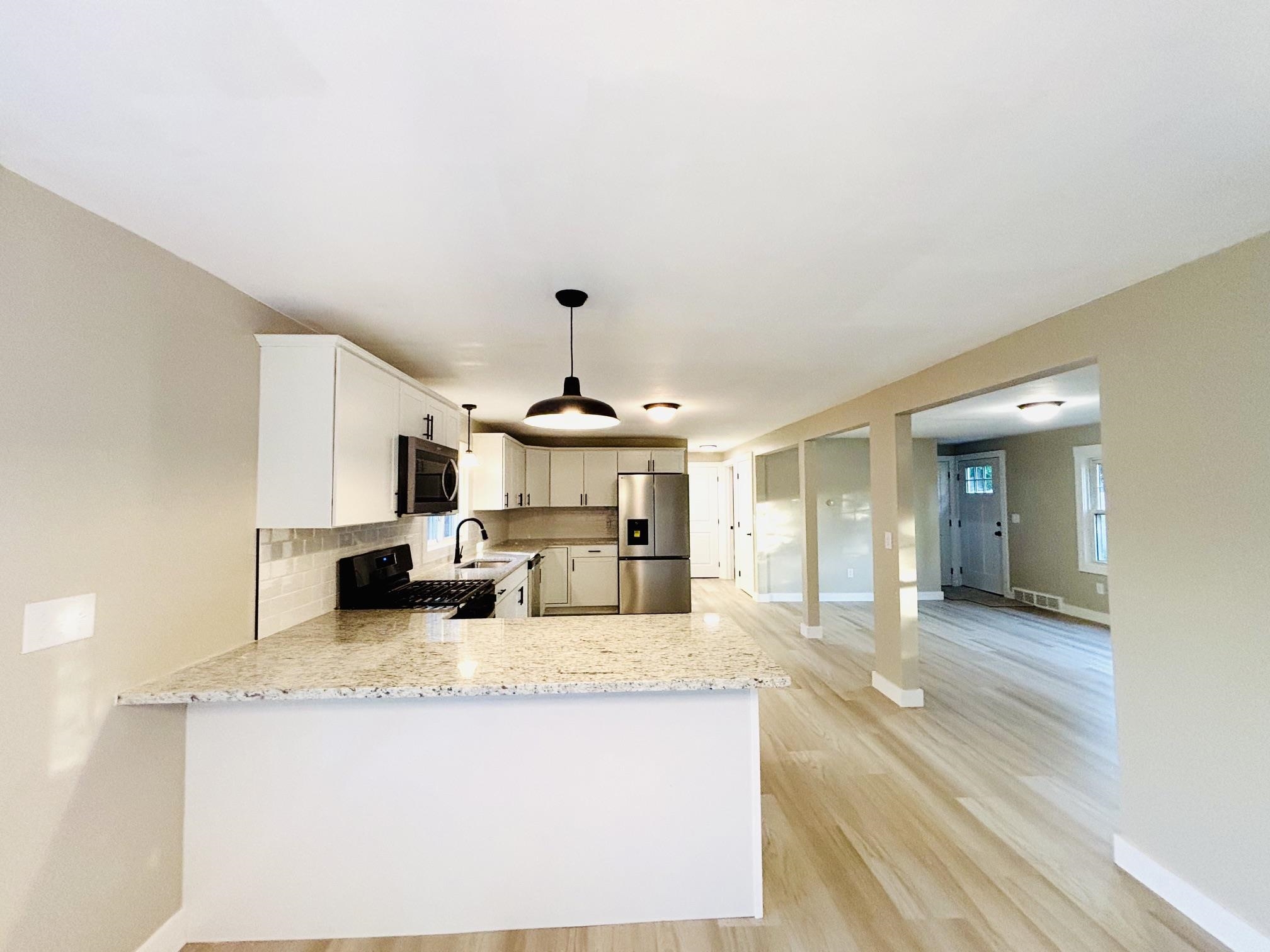 8 Cote Ave, Nashua, NH 03060