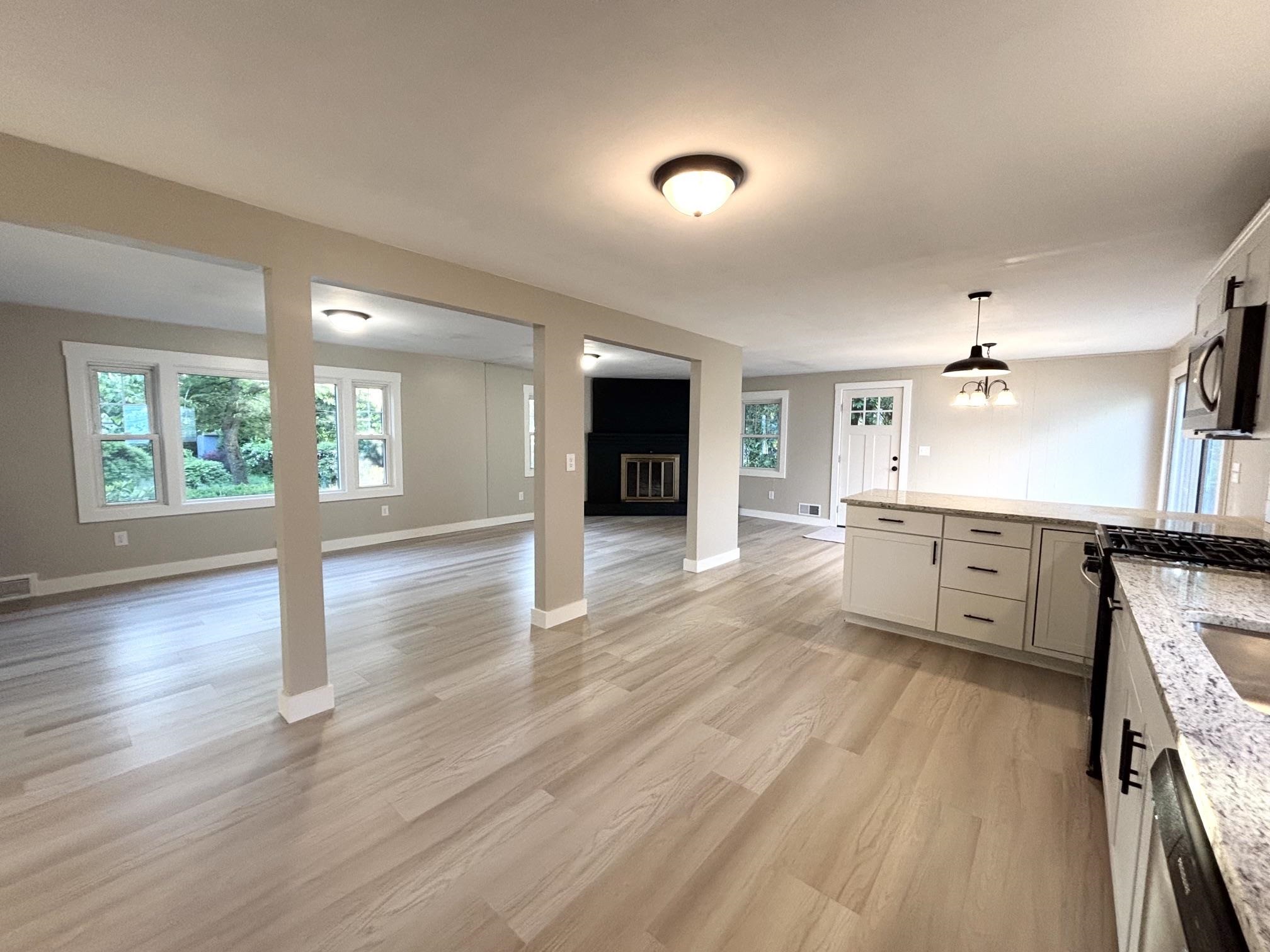 8 Cote Ave, Nashua, NH 03060