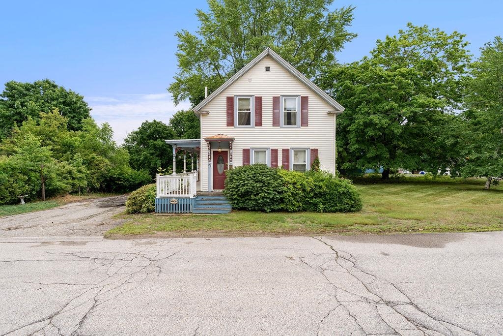 26 Hanson St, Somersworth, NH 03878