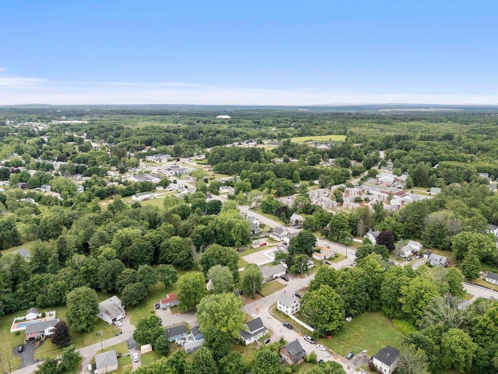 26 Hanson St, Somersworth, NH 03878