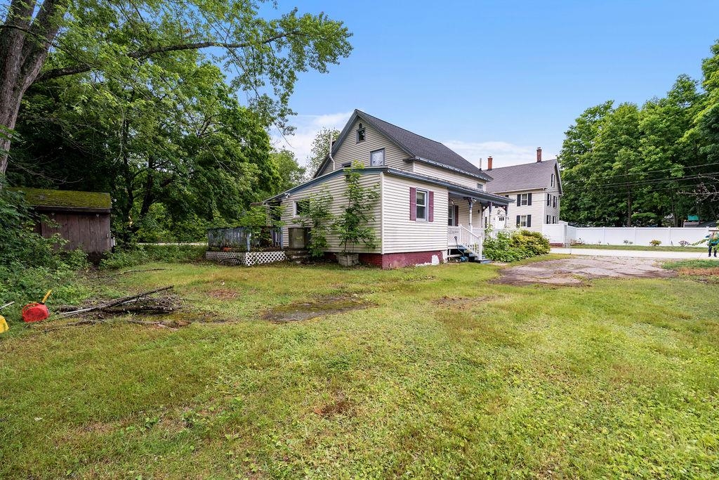 26 Hanson St, Somersworth, NH 03878