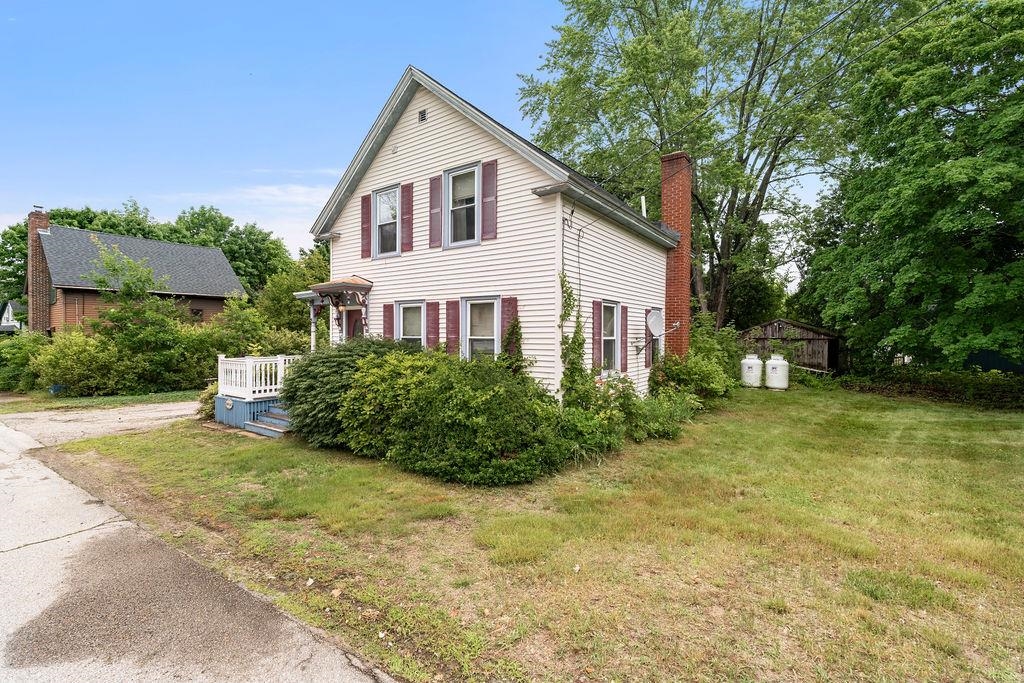 26 Hanson St, Somersworth, NH 03878