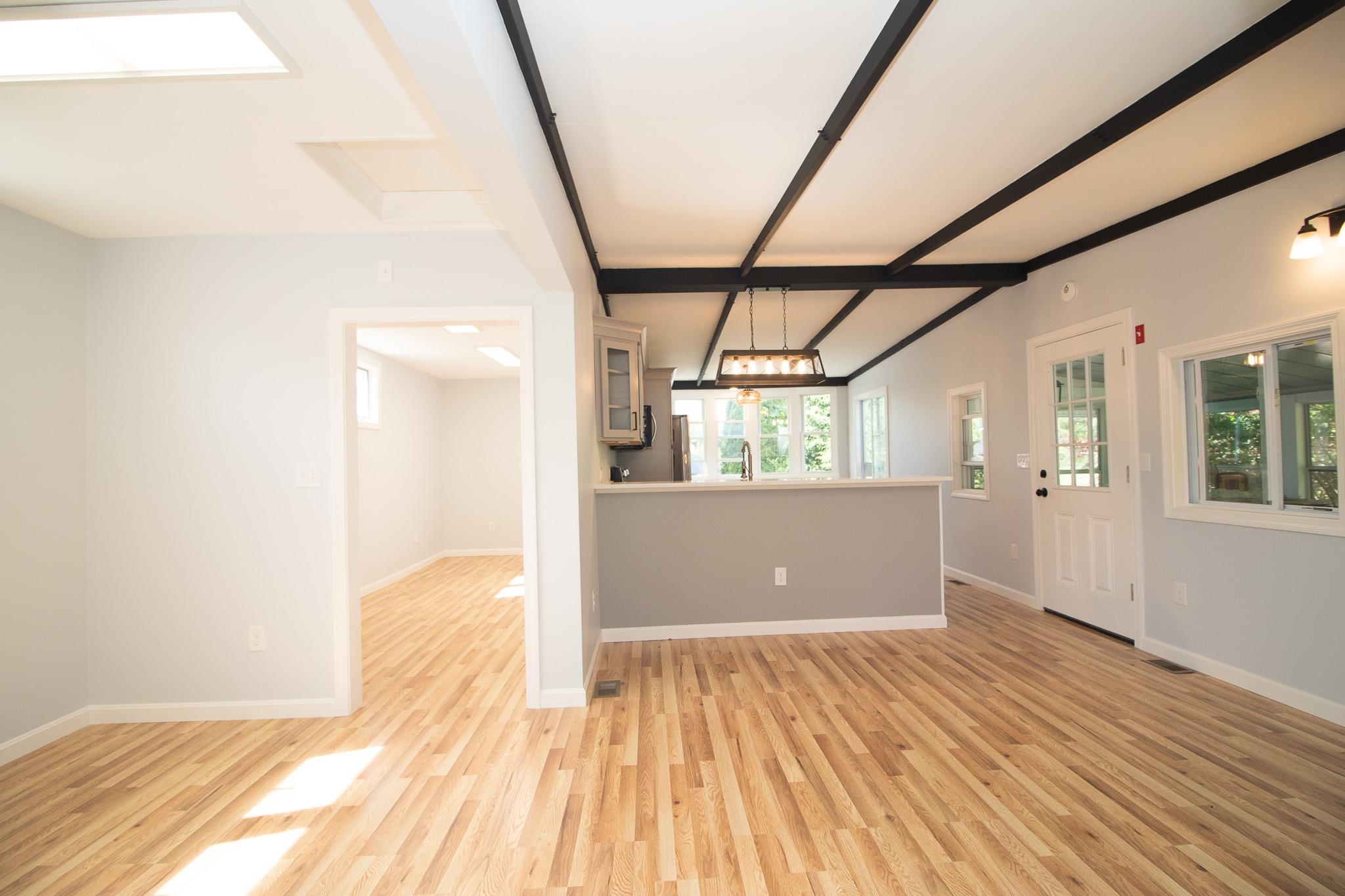 3 Empire Blvd, Hollis, NH 03049-6540