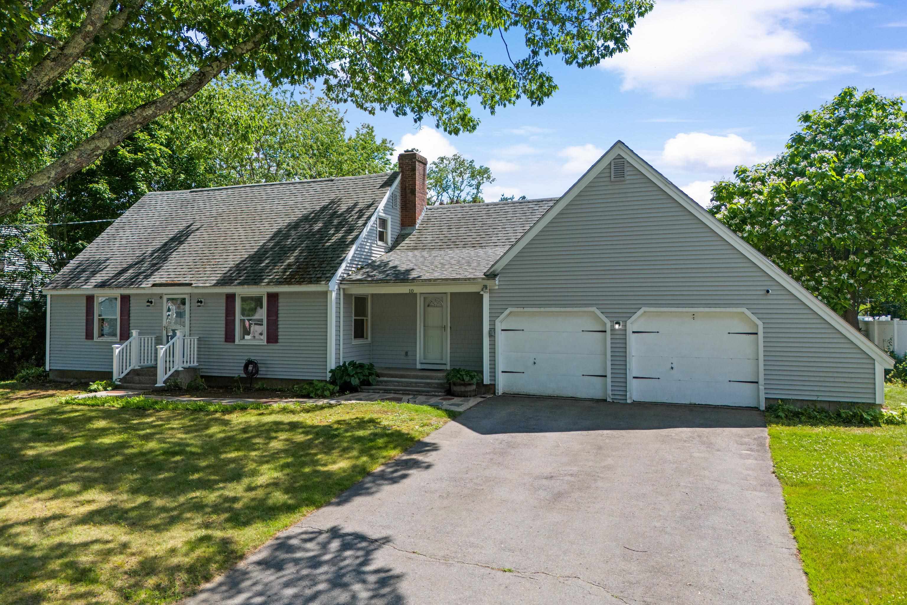 10 Colonial Cir, Hampton, NH 03842