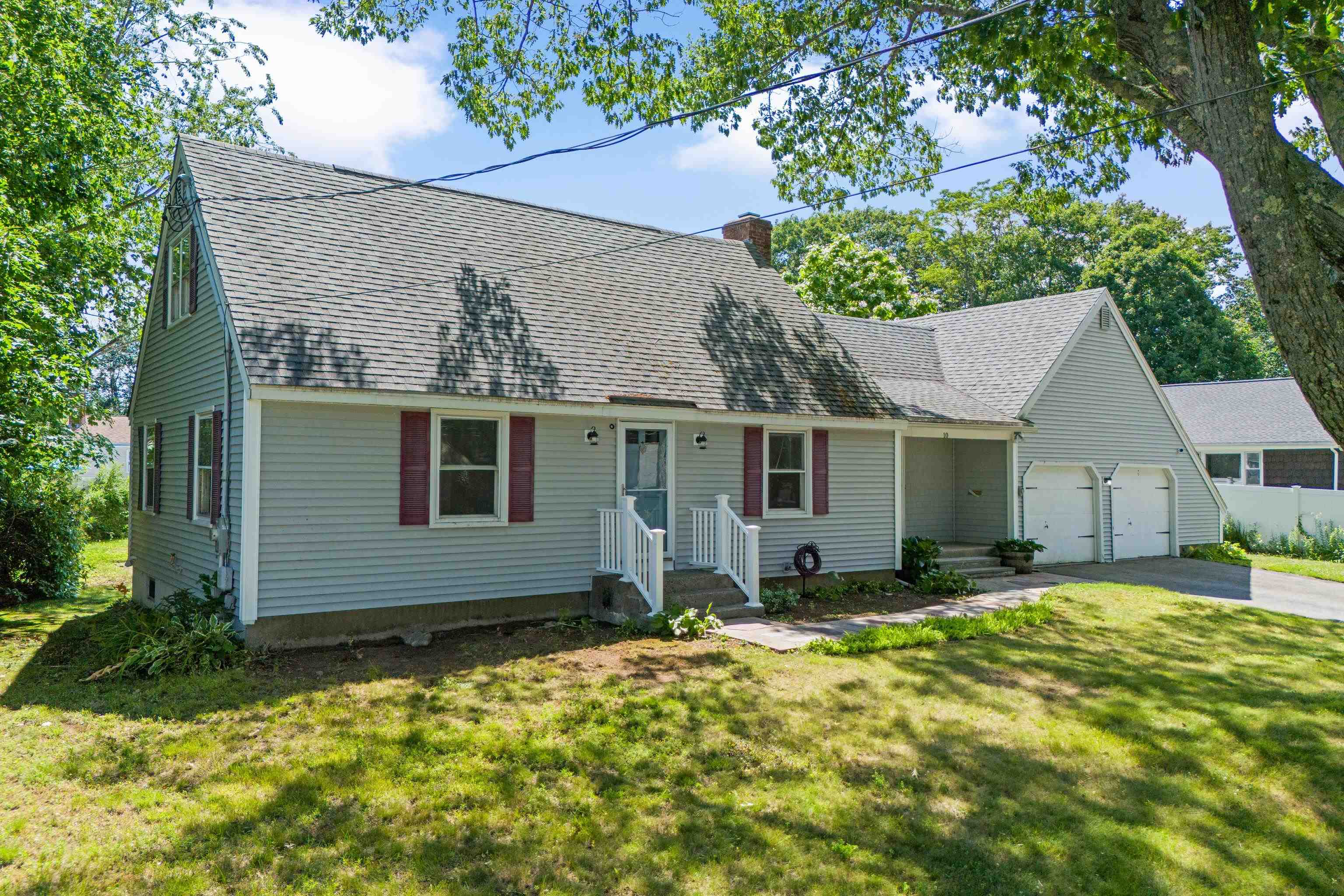 10 Colonial Cir, Hampton, NH 03842