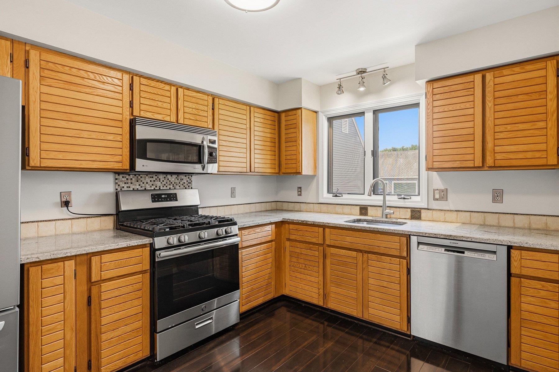 75 Spinnaker Way, Portsmouth, NH 03801