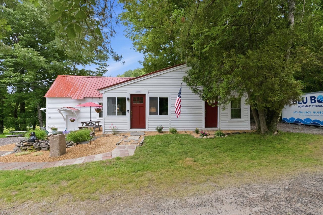 1 Basin Brook Rd, Rumney, NH 03266