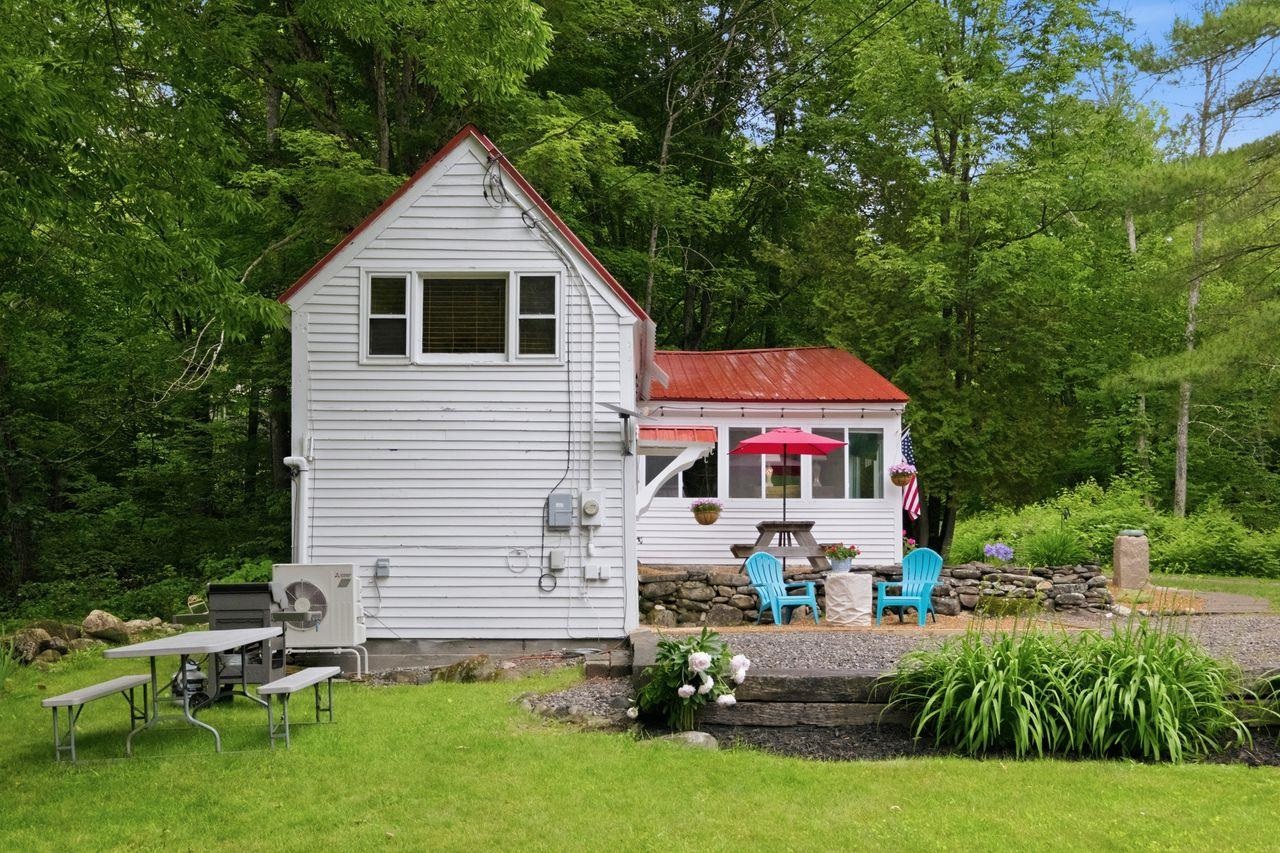 1 Basin Brook Rd, Rumney, NH 03266
