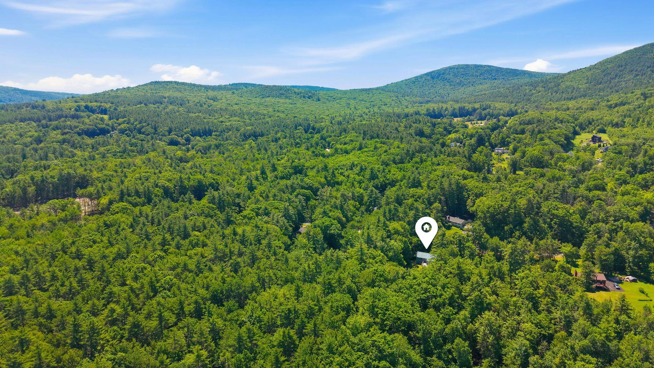 21 Evergreen Dr, Goffstown, NH 03045
