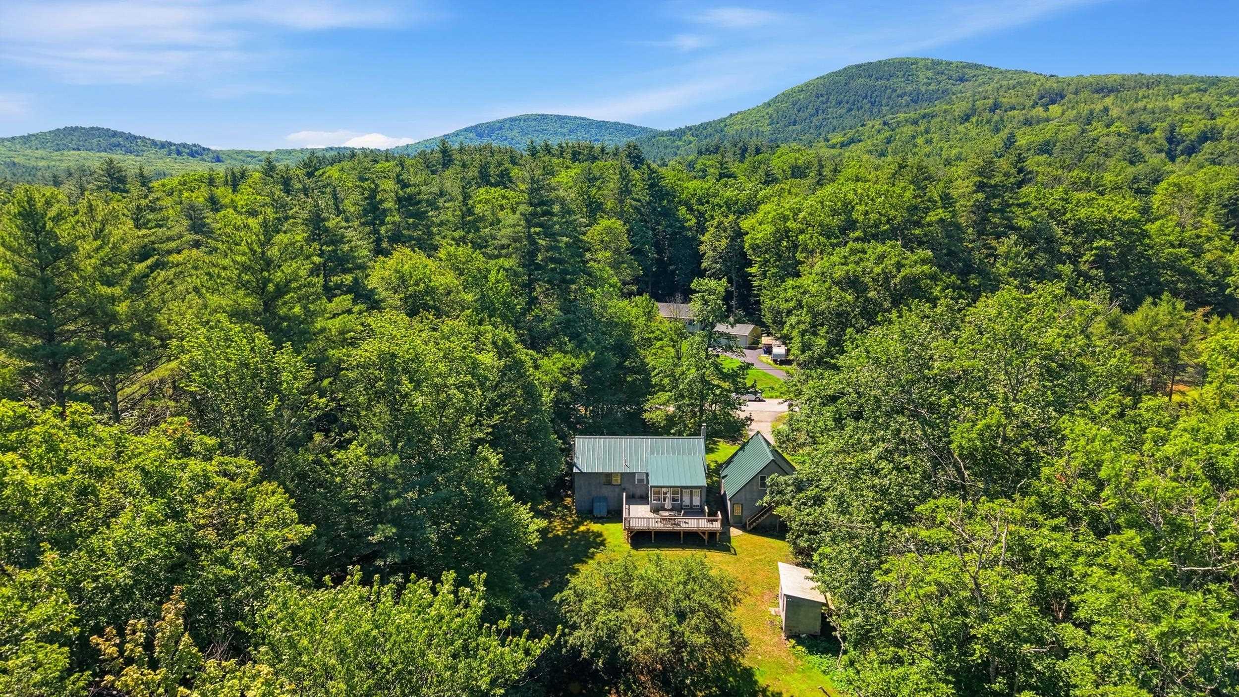 21 Evergreen Dr, Goffstown, NH 03045