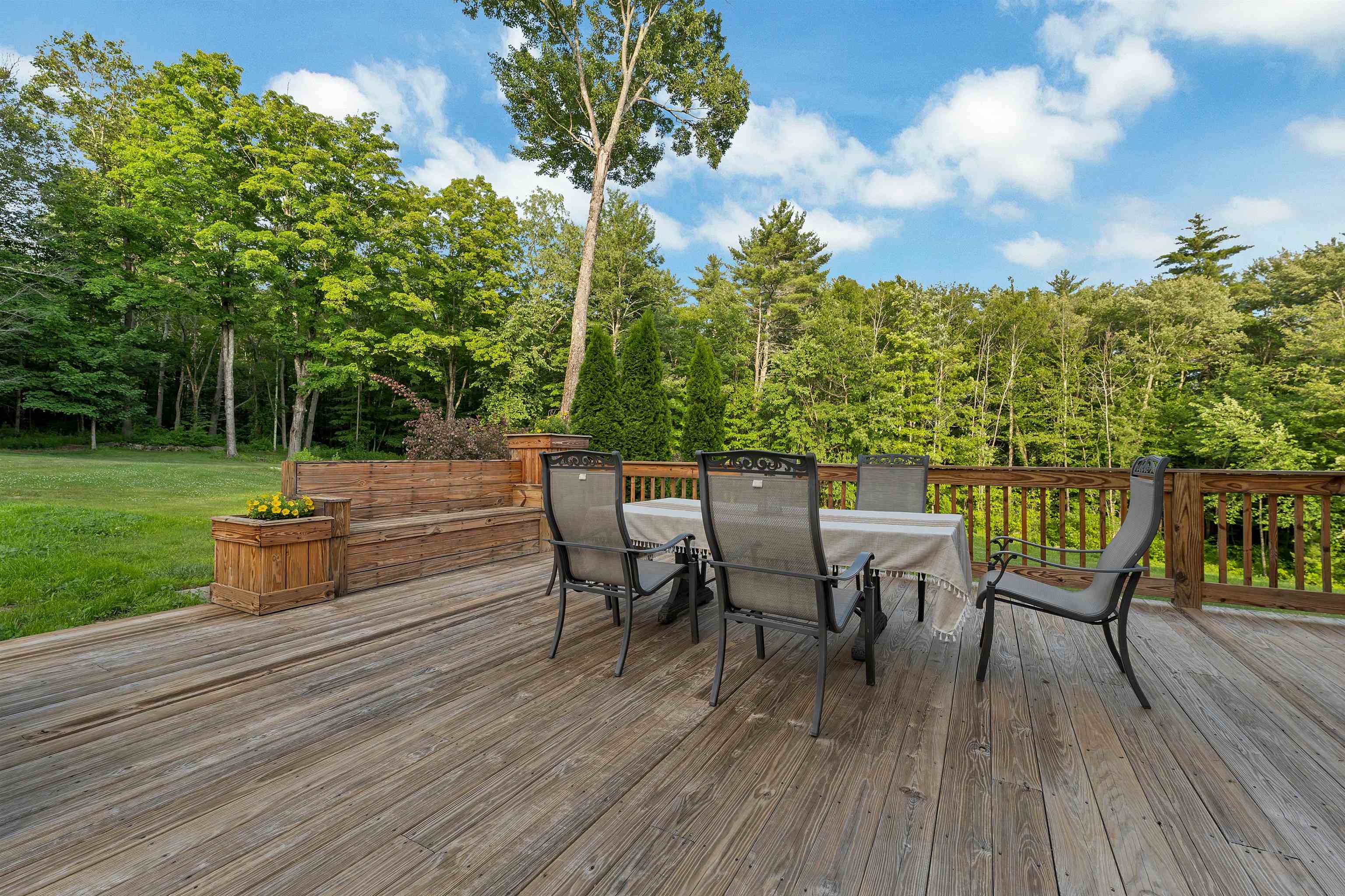 21 Goffstown Back Rd, Goffstown, NH 03045-2601