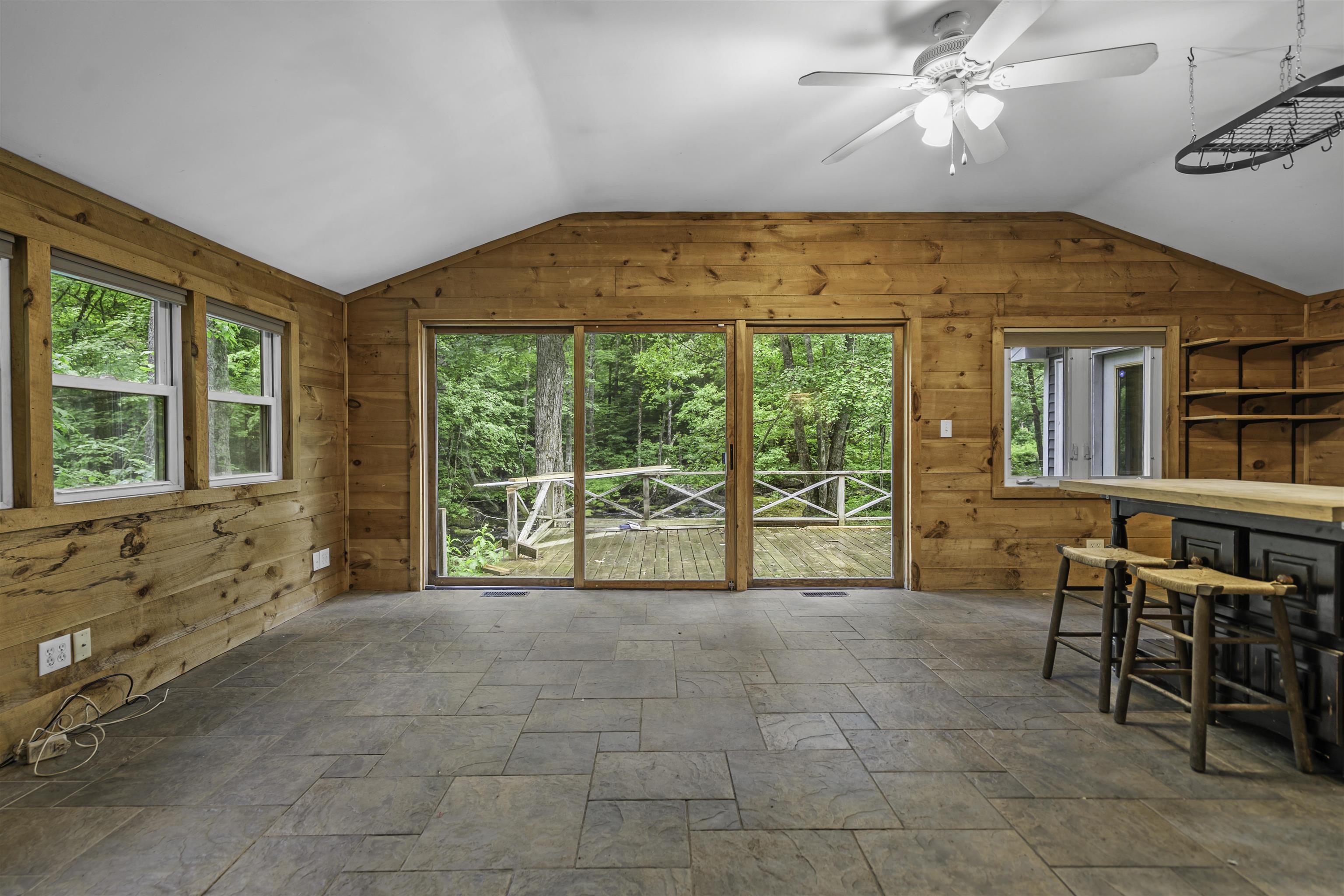 566 Beard Rd, Hillsborough, NH 03244