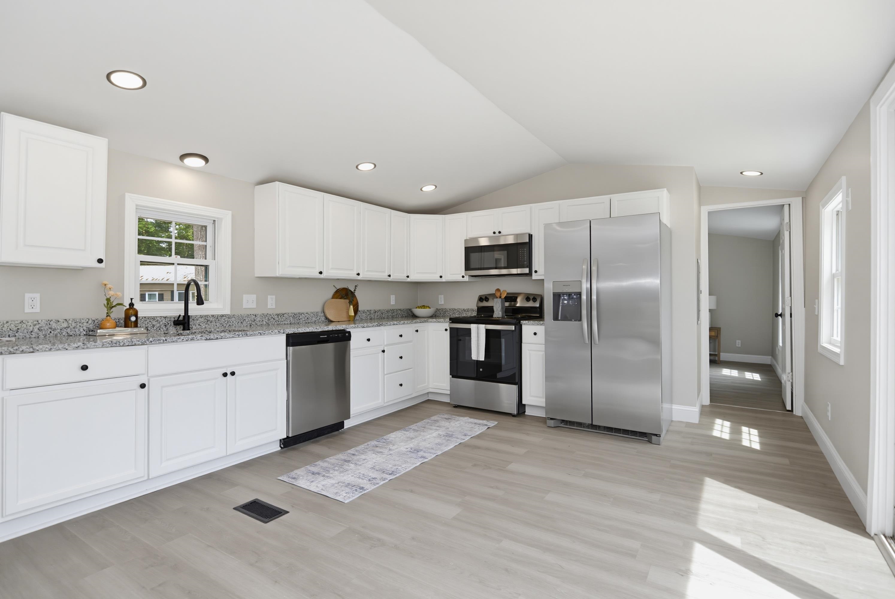 13 Keyes Farm Rd, Deering, NH 03244
