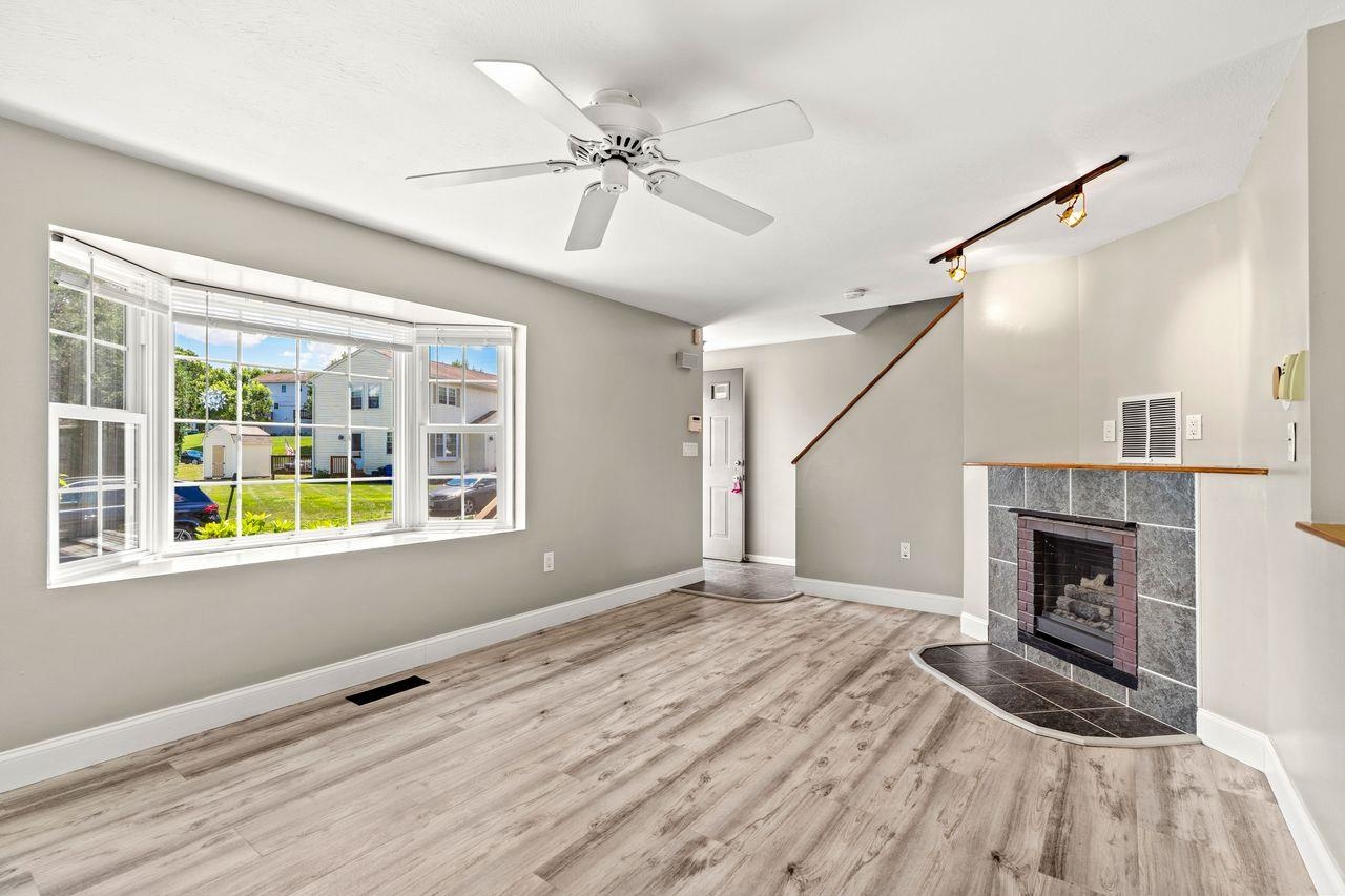 7B Belgian Ct #7B, Goffstown, NH 03045