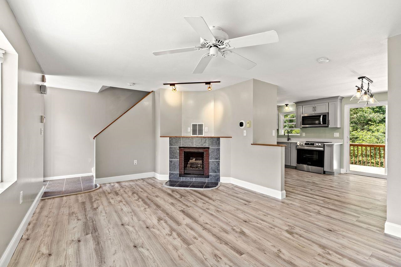 7B Belgian Ct #7B, Goffstown, NH 03045