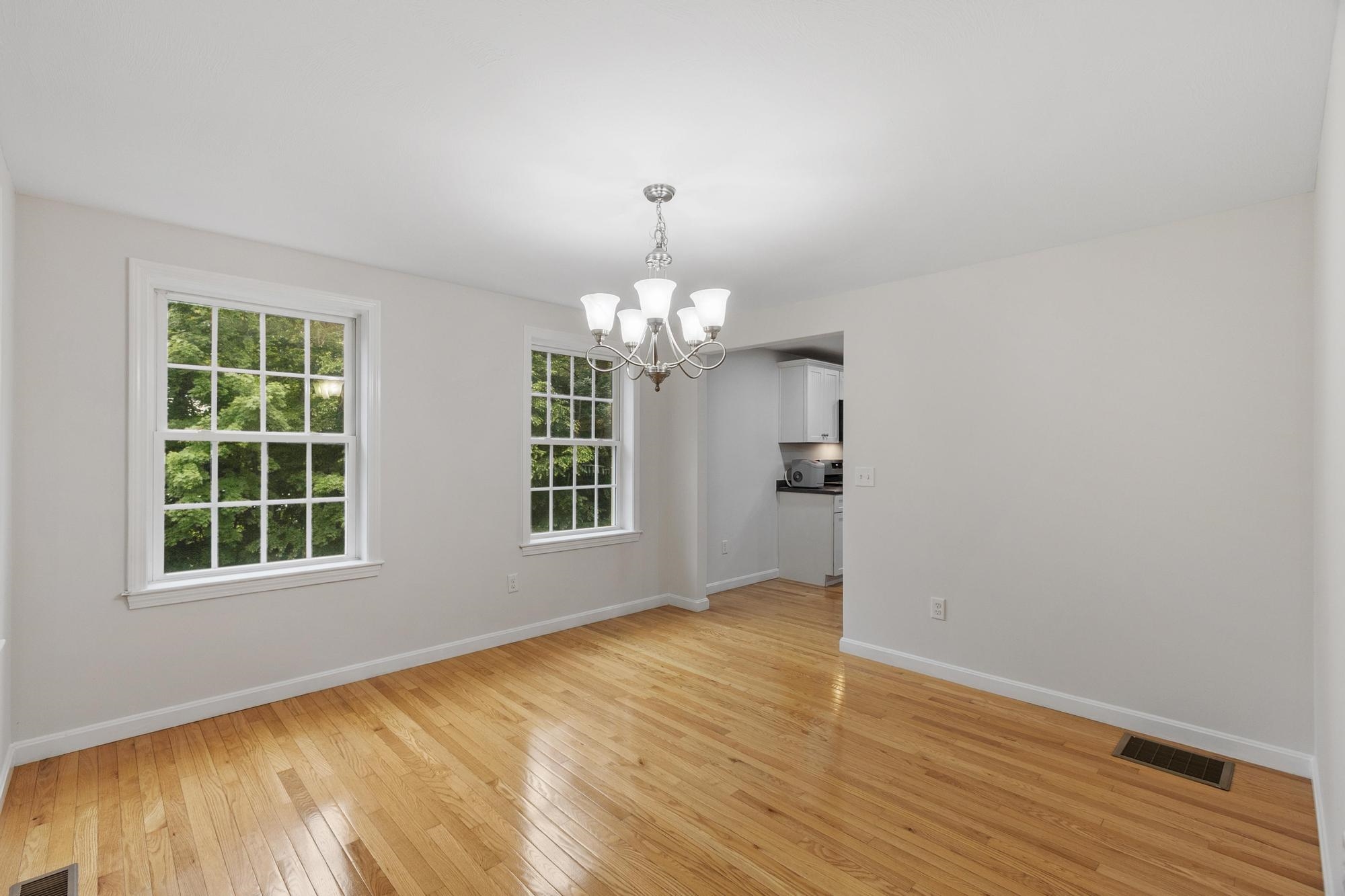 29 Cider St, Epping, NH 03042