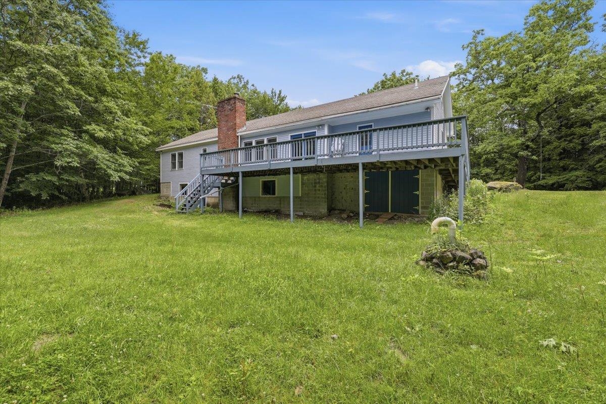 29 Woodland Ln, Enfield, NH 03748