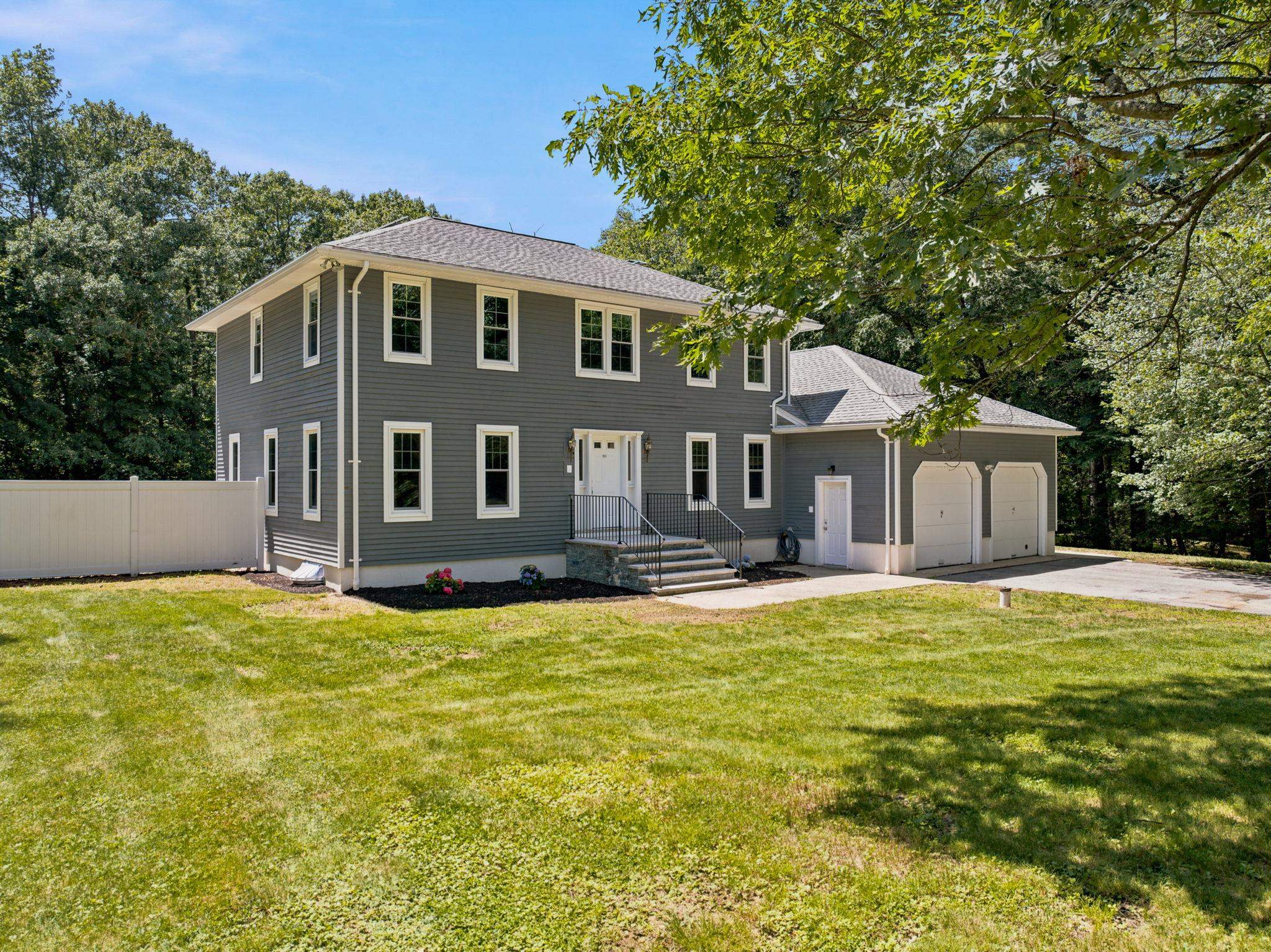 60 Horseshoe Rd, Windham, NH 03087