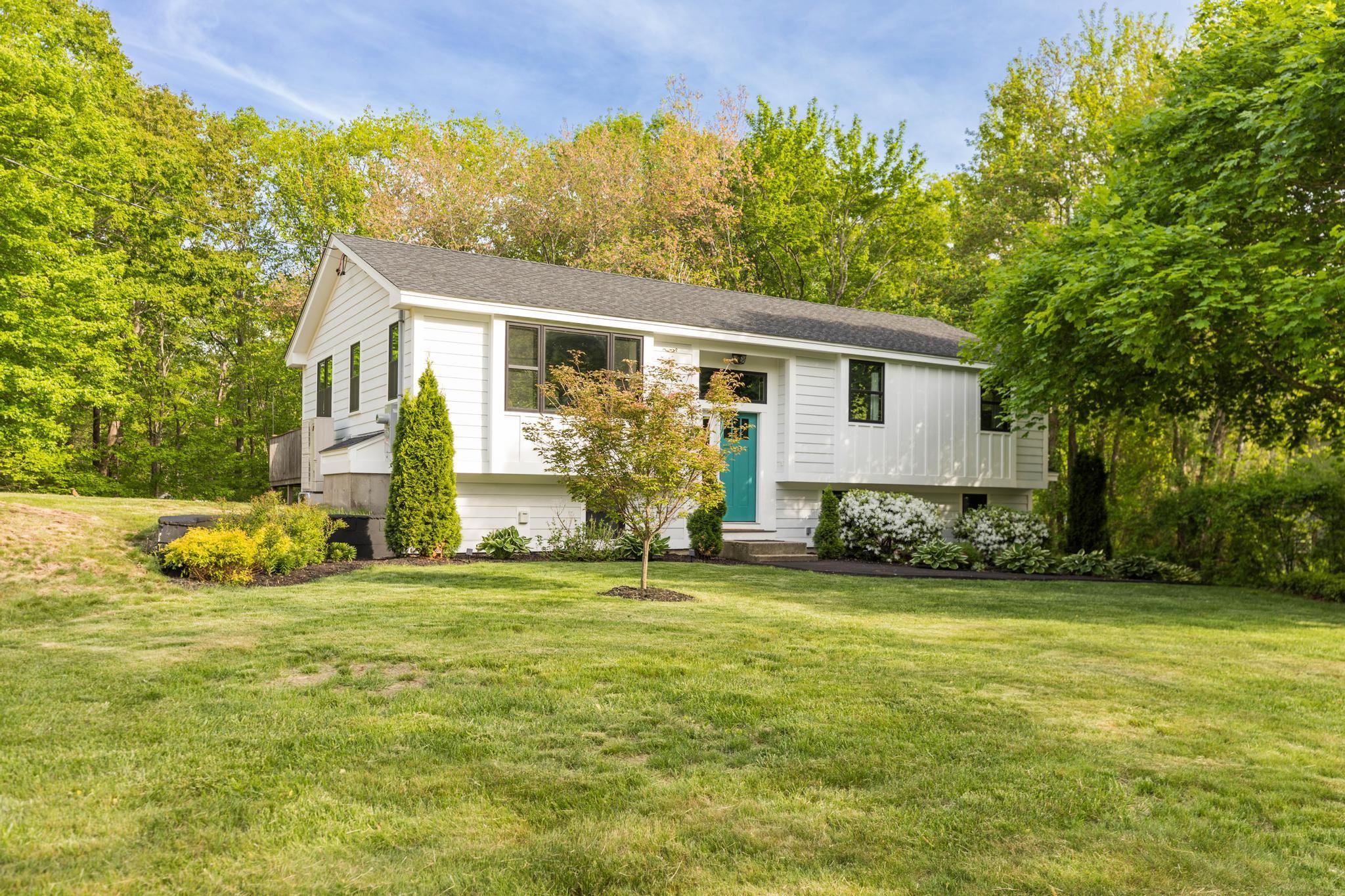 29 Frontier St, Rye, NH 03870