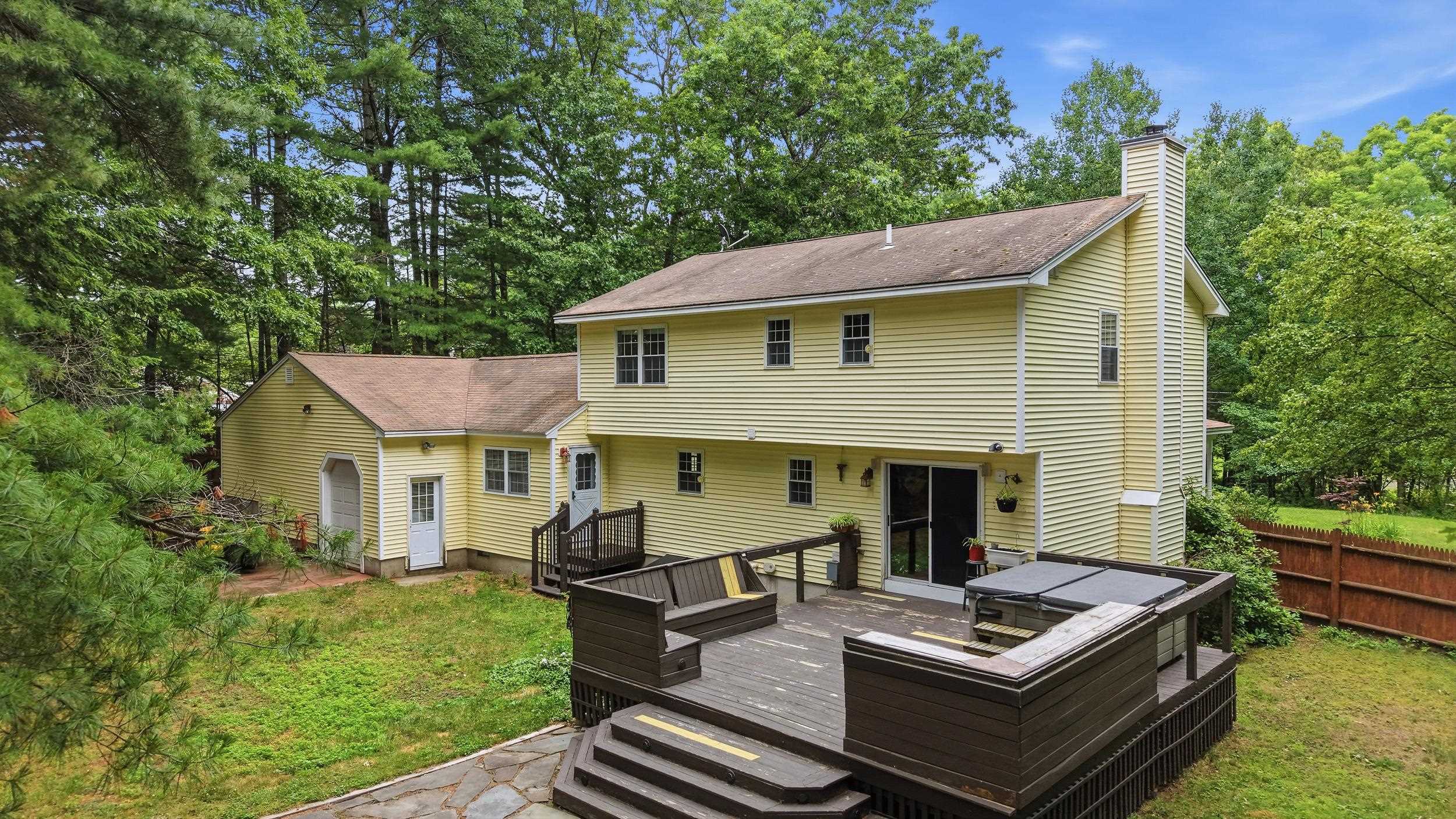 25 Camp Sargent Rd, Merrimack, NH 03054