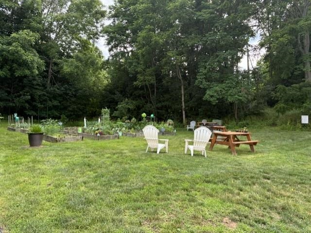 131 Cricketbrook Ave, Dover, NH 03820