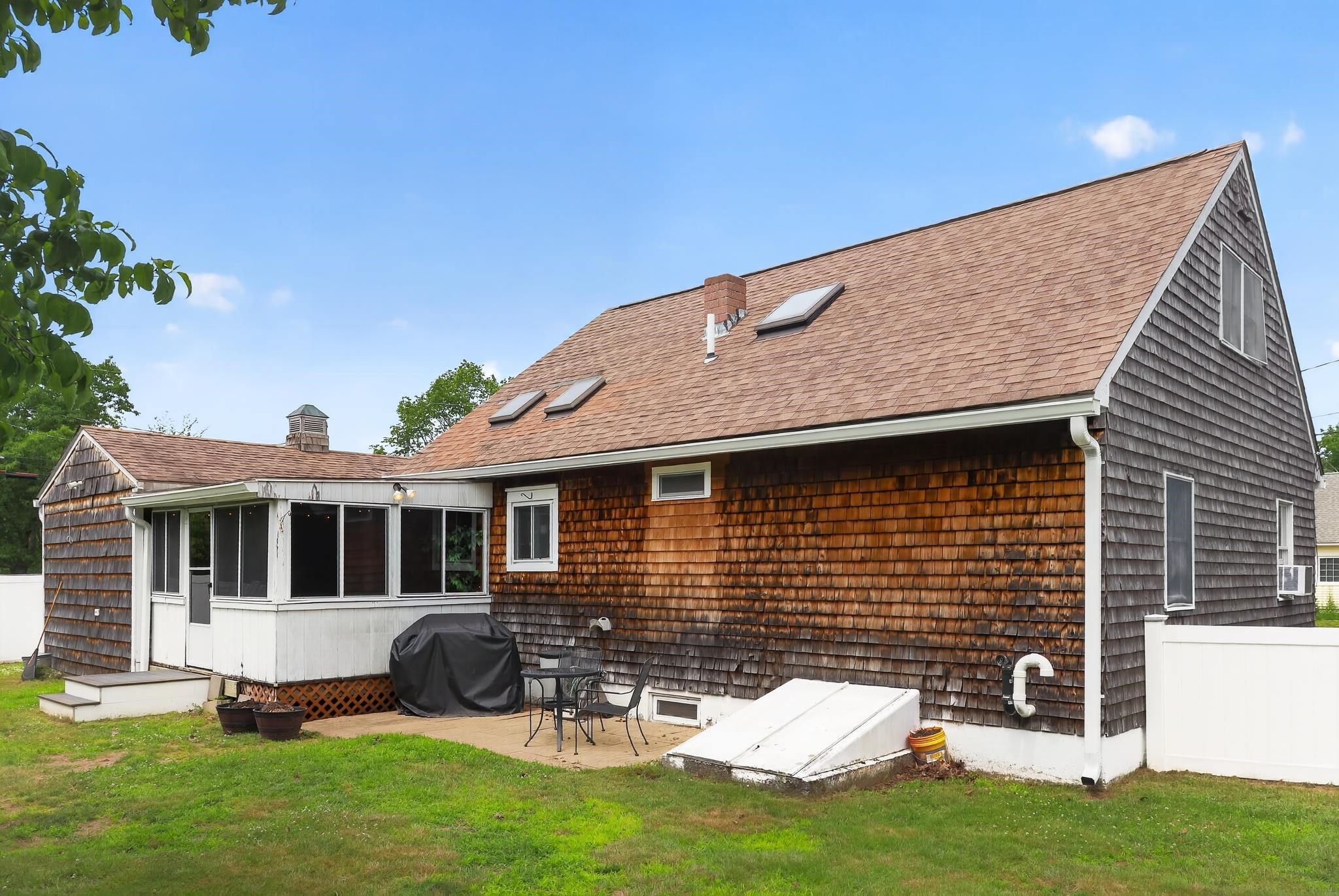 1 Scammon Ln, Exeter, NH 03833