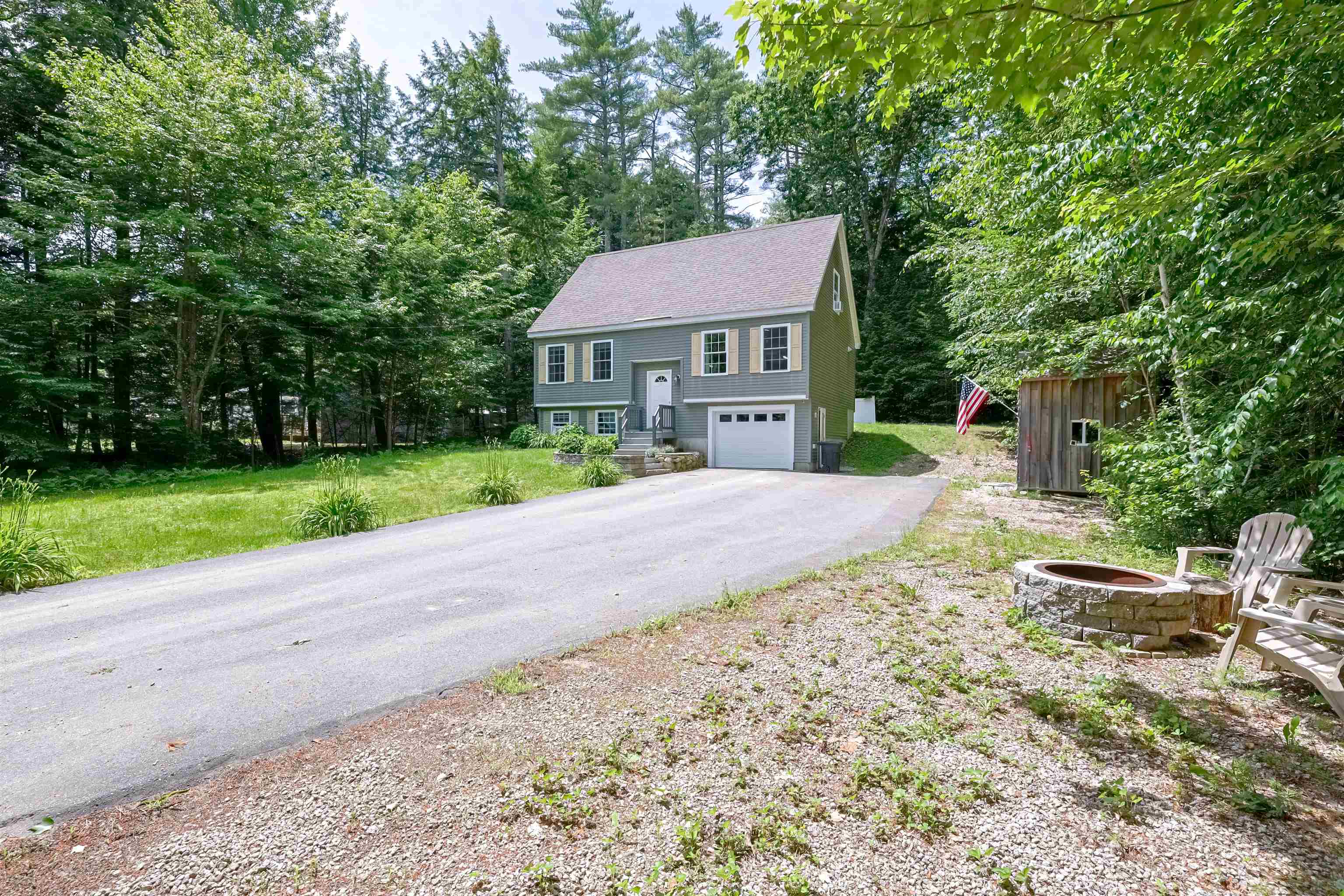 16 Lincoln Ln, Barnstead, NH 03225