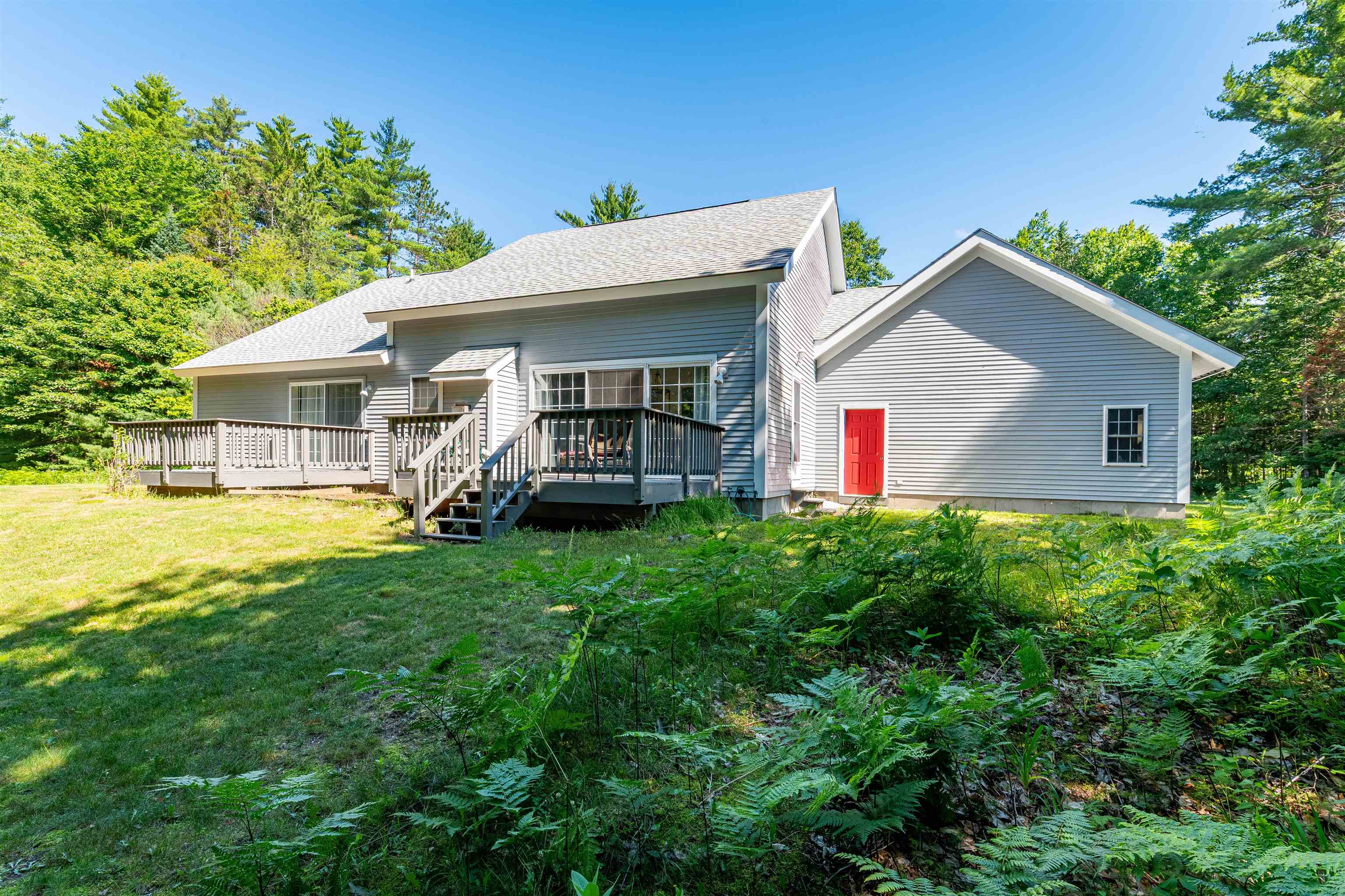 407 Dandiview Rd, Conway, NH 03860