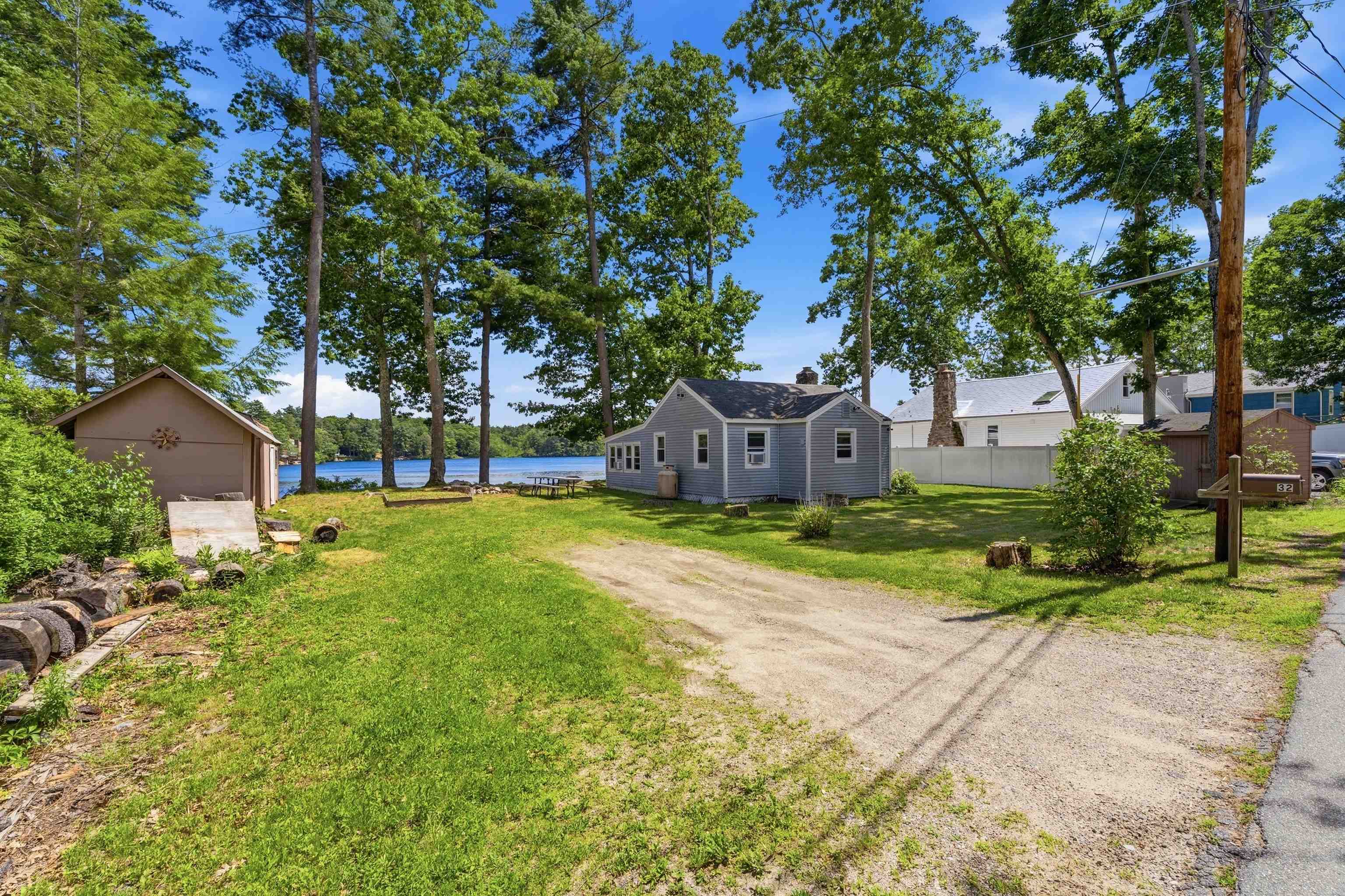 32 N Shore Rd, Sandown, NH 03873