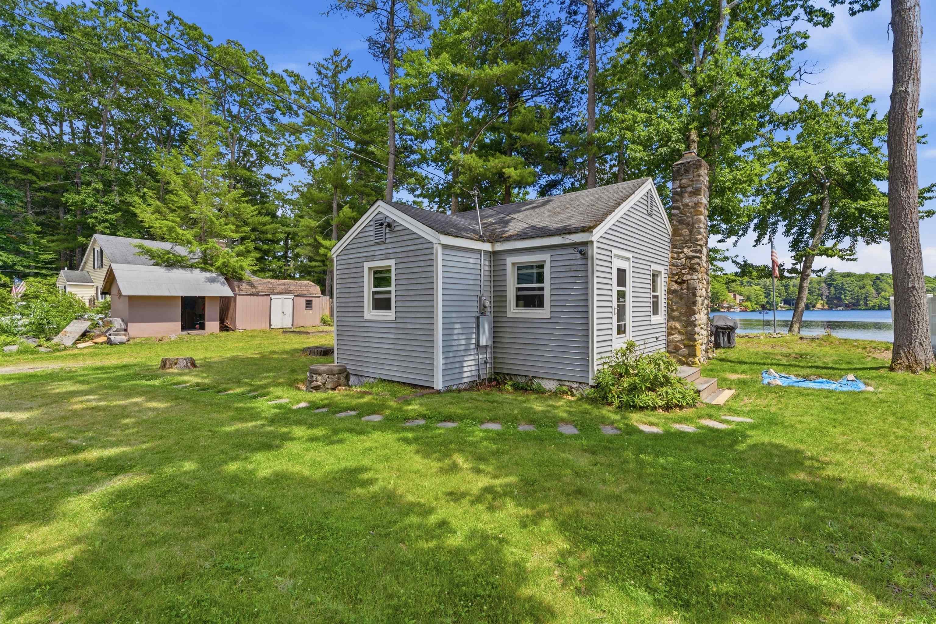 32 N Shore Rd, Sandown, NH 03873