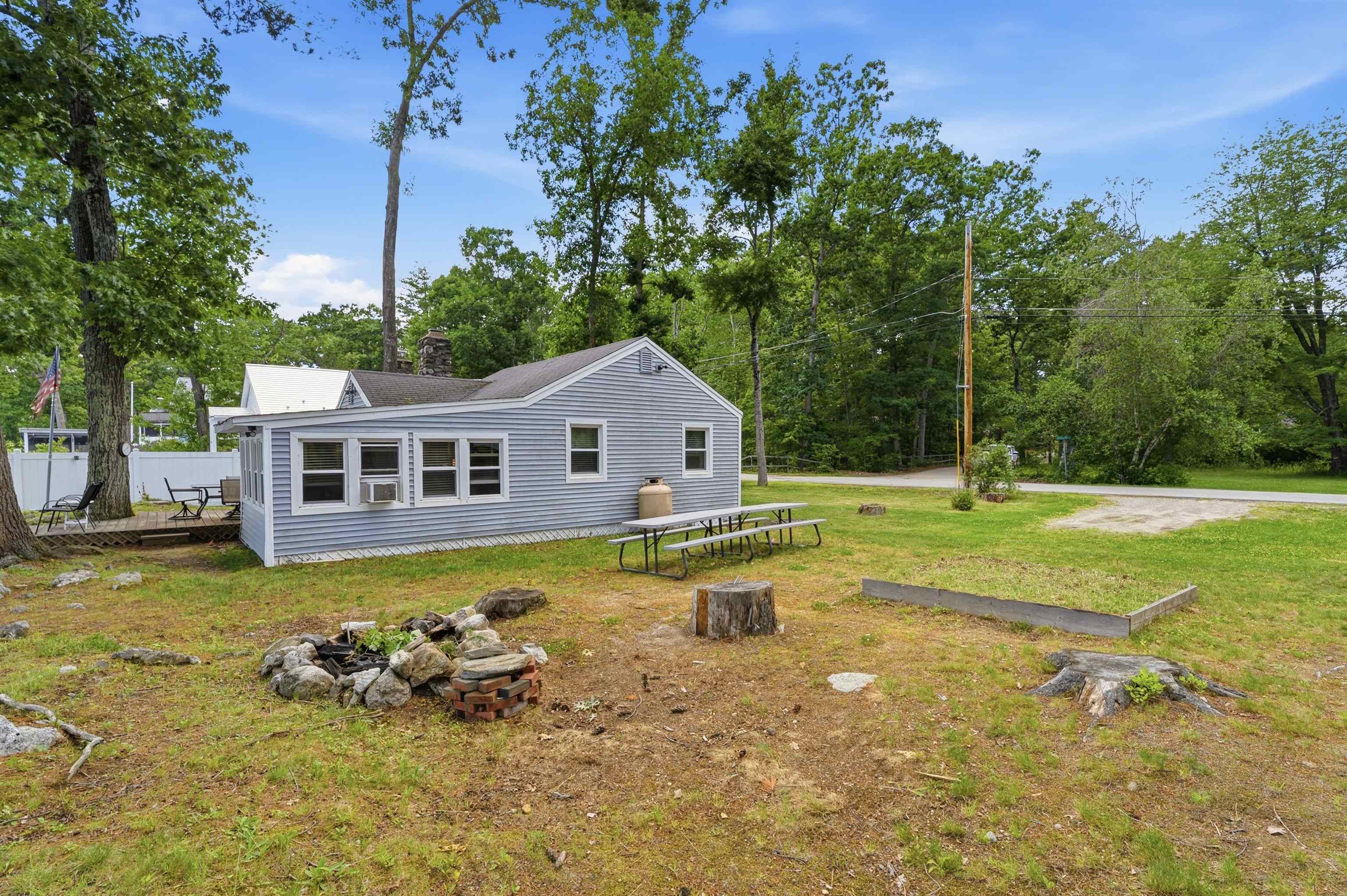 32 N Shore Rd, Sandown, NH 03873