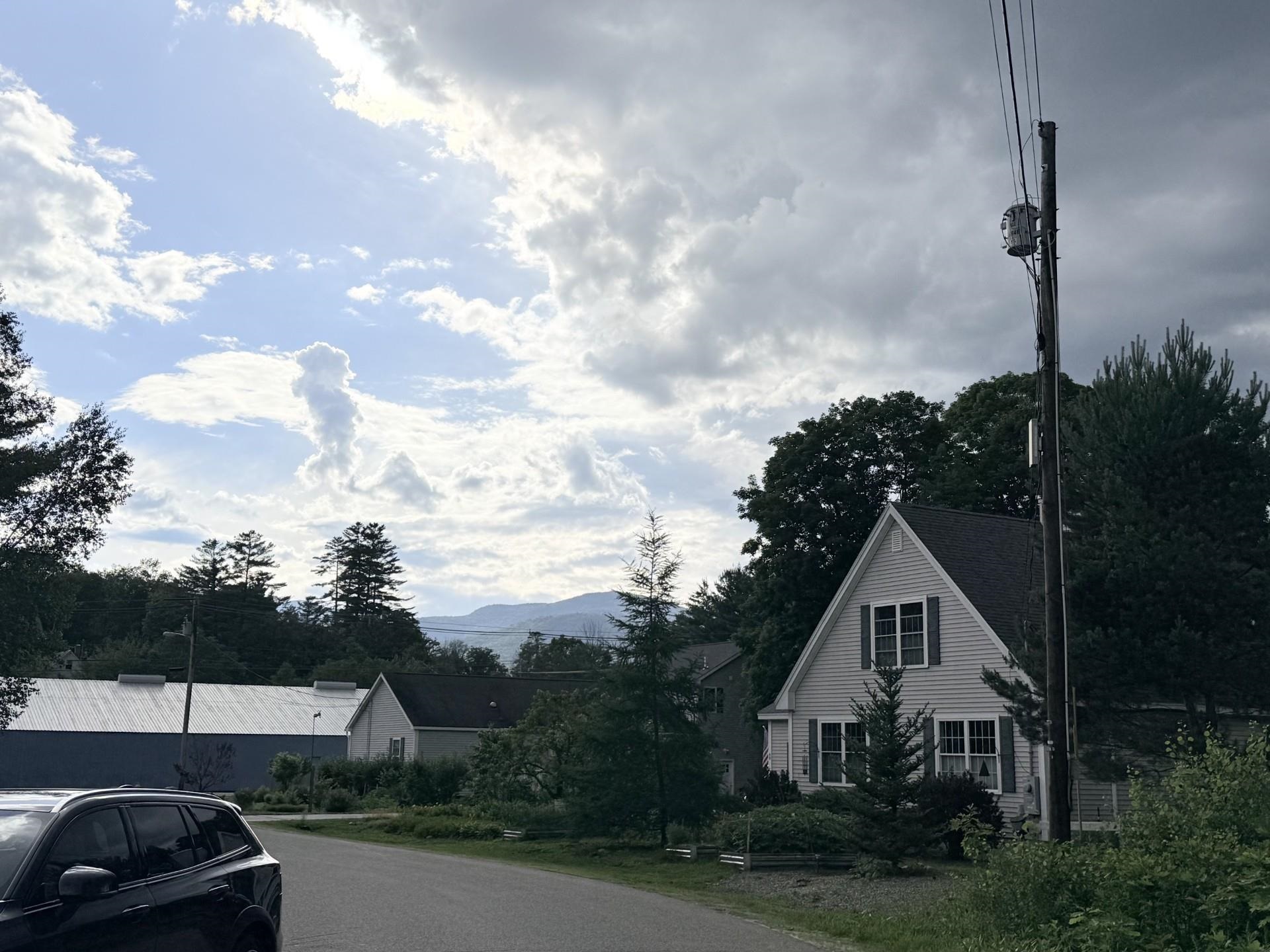 3 Profile Dr, Woodstock, NH 03262