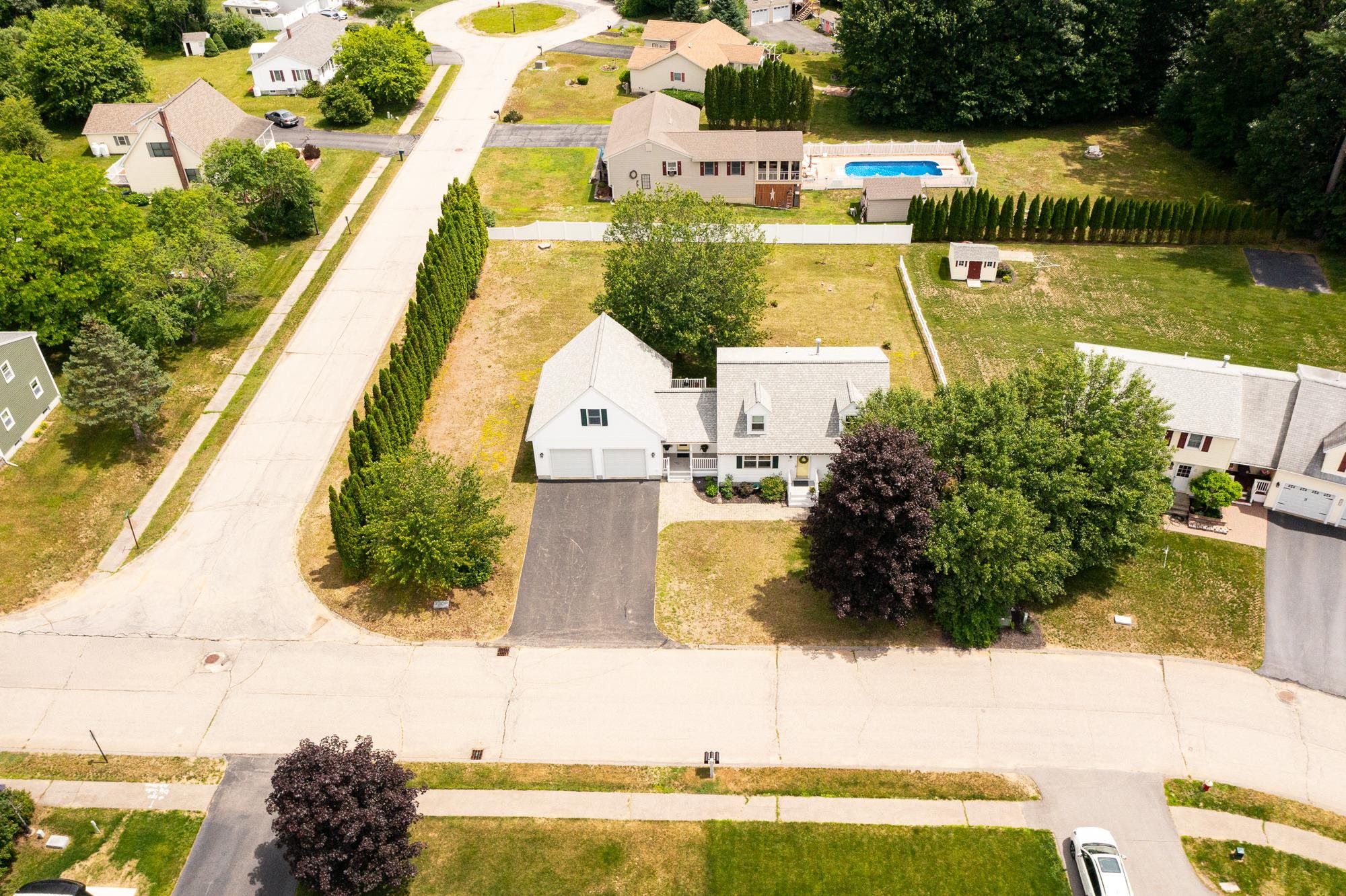 477 Stockdale Cir, Rollinsford, NH 03869