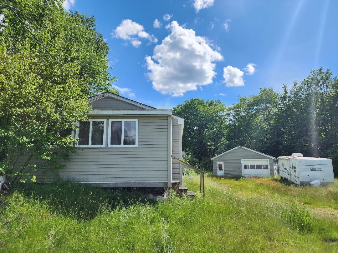24 Braggs Bay Rd, Errol, NH 03579