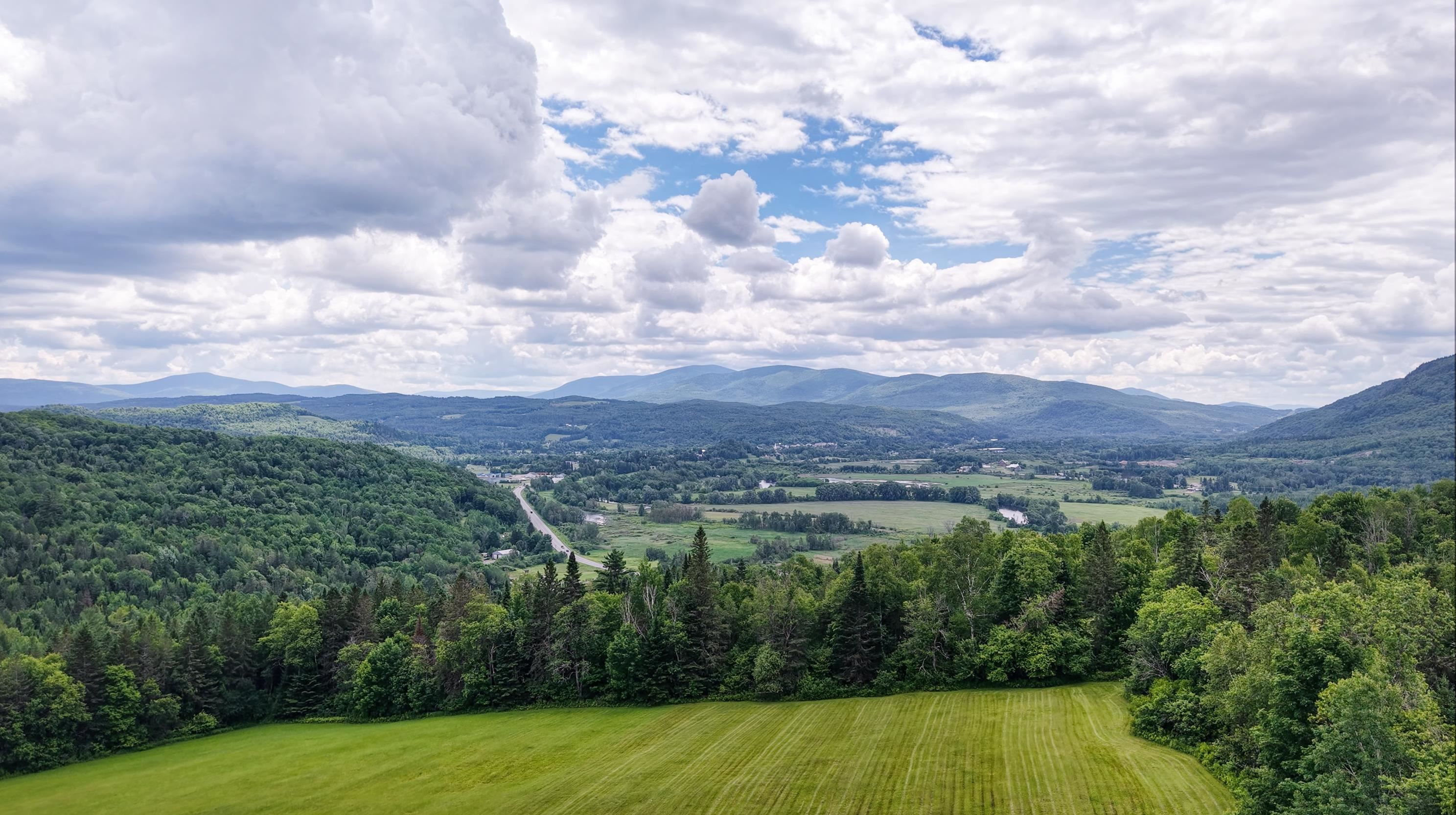 111 Piper Hill Rd, Colebrook, NH 03576