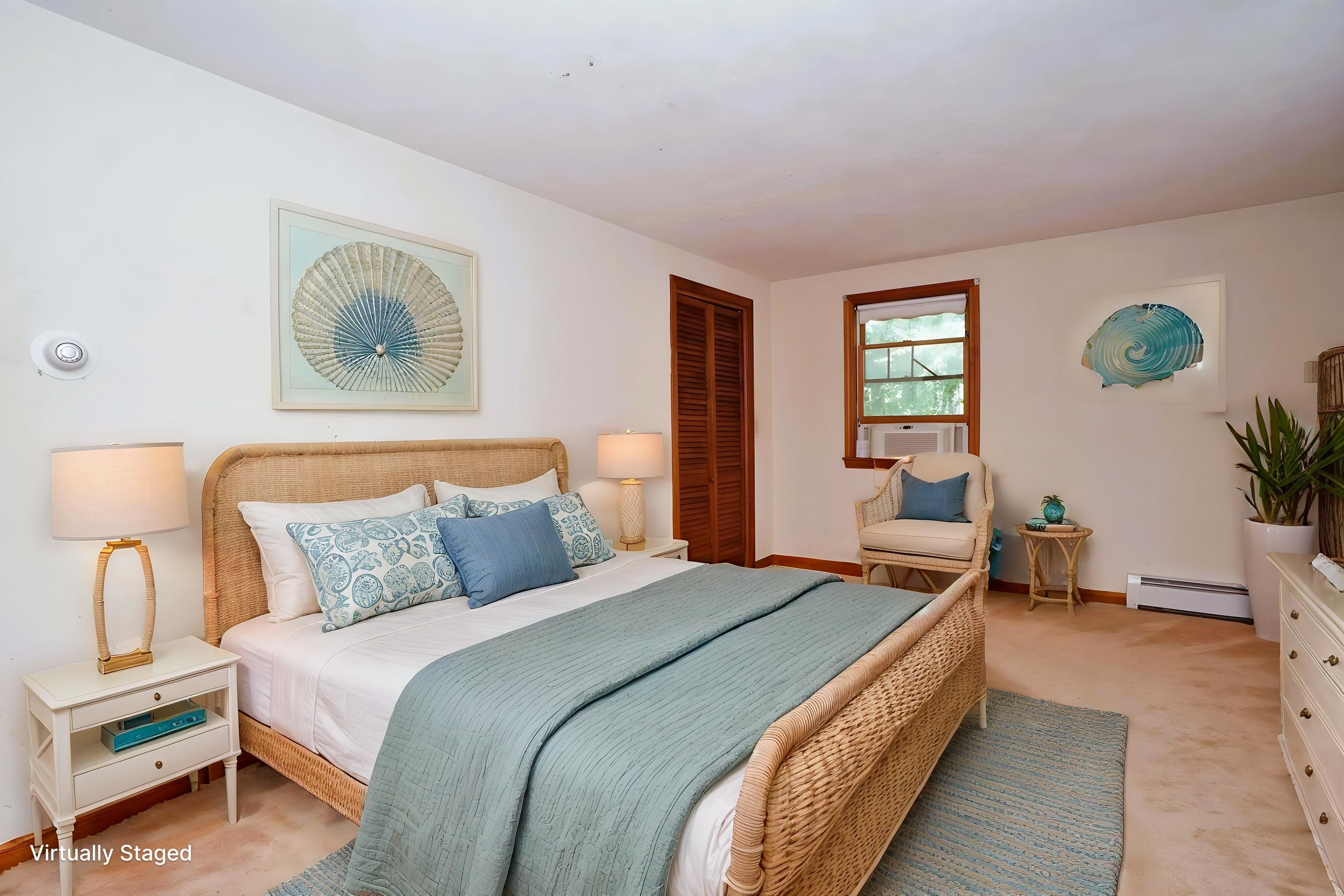 12 Anne Dr, Hampstead, NH 03841