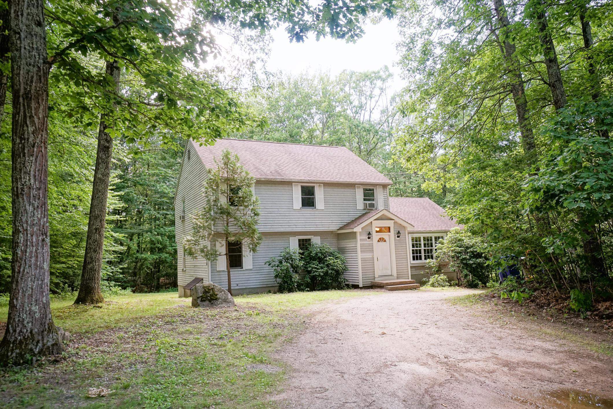 12 Anne Dr, Hampstead, NH 03841