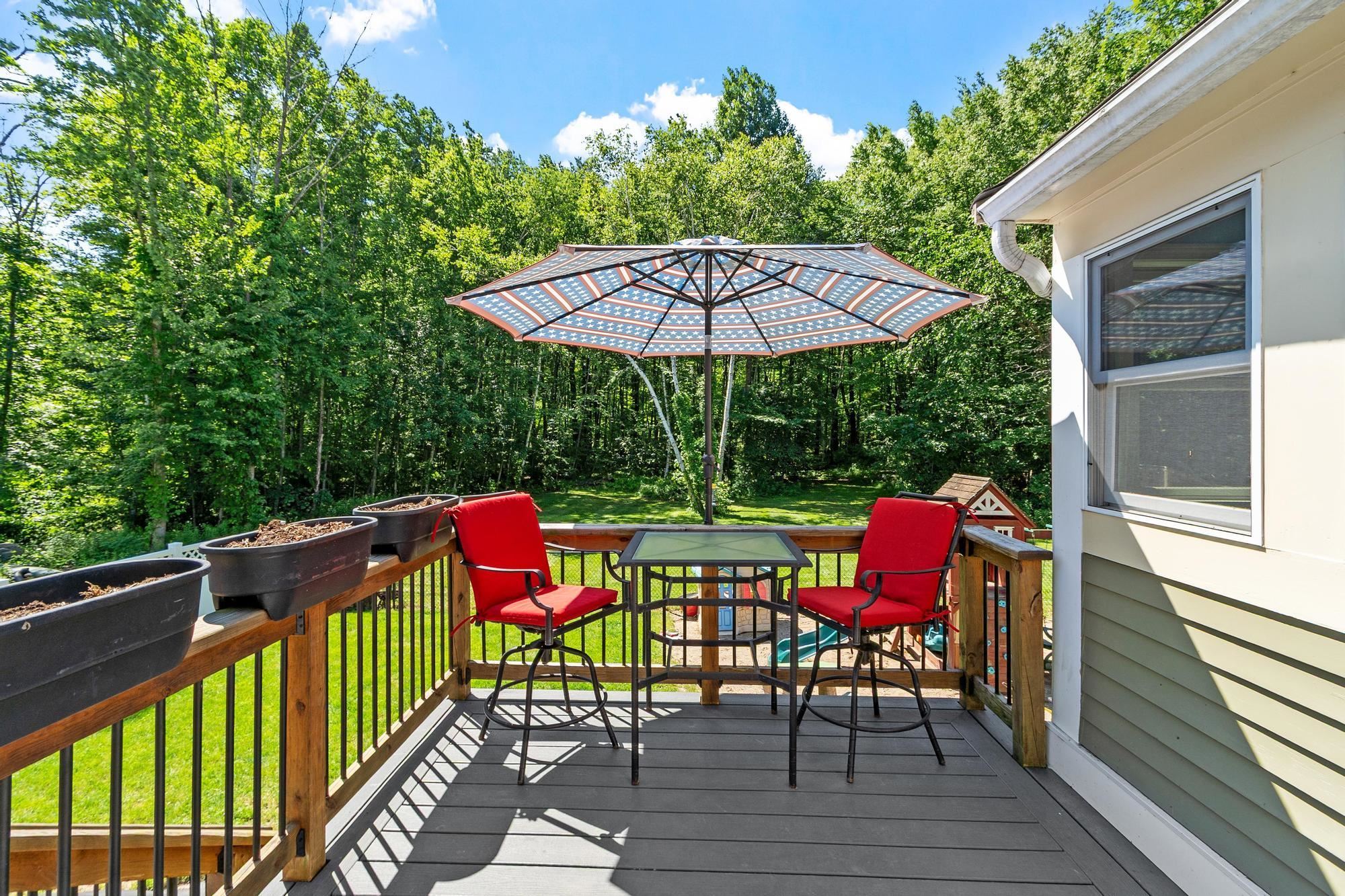 25 Sawyer Ave, Atkinson, NH 03811
